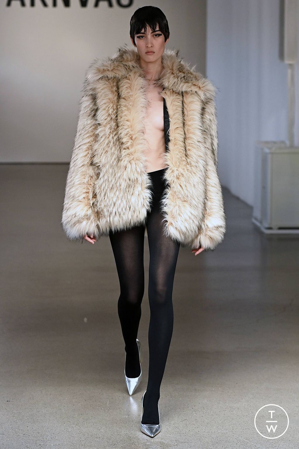 Fashion Week New York Fall/Winter 2023 look 20 from the AKNVAS collection womenswear