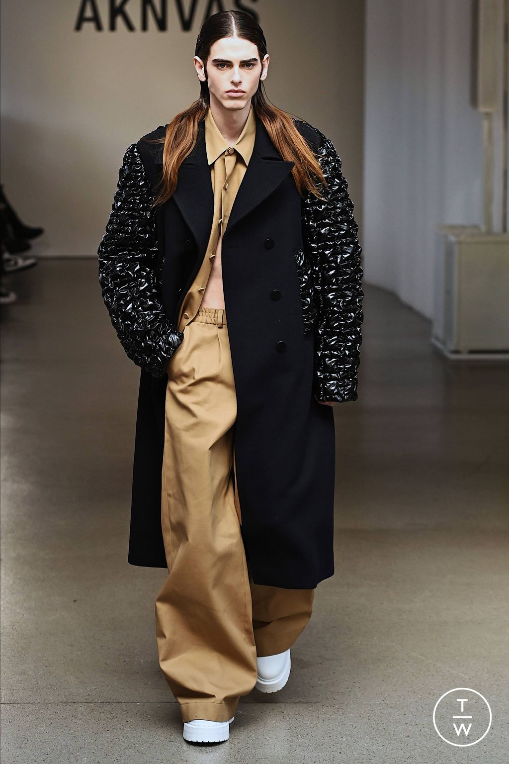 Fashion Week New York Fall/Winter 2023 look 21 from the AKNVAS collection womenswear