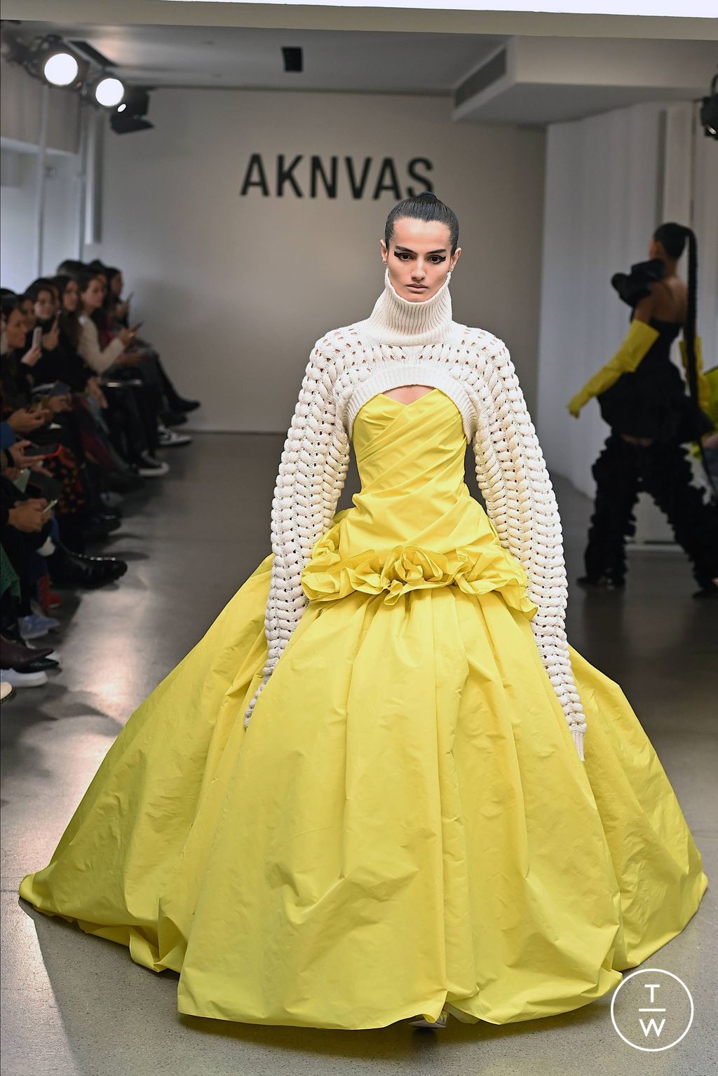 Fashion Week New York Fall/Winter 2023 look 29 from the AKNVAS collection womenswear