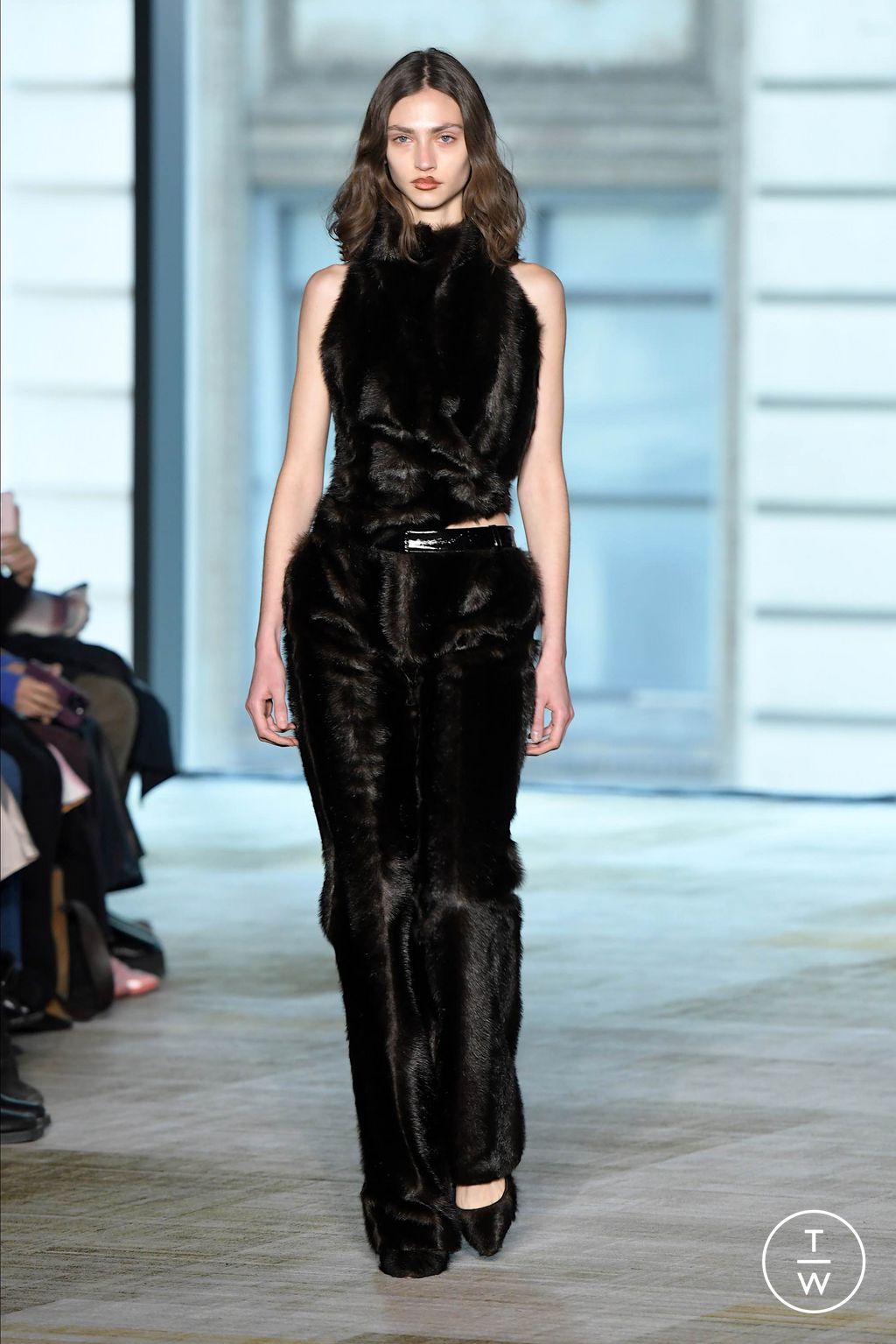 Fashion Week New York Fall/Winter 2024 look 7 from the AKNVAS collection 女装