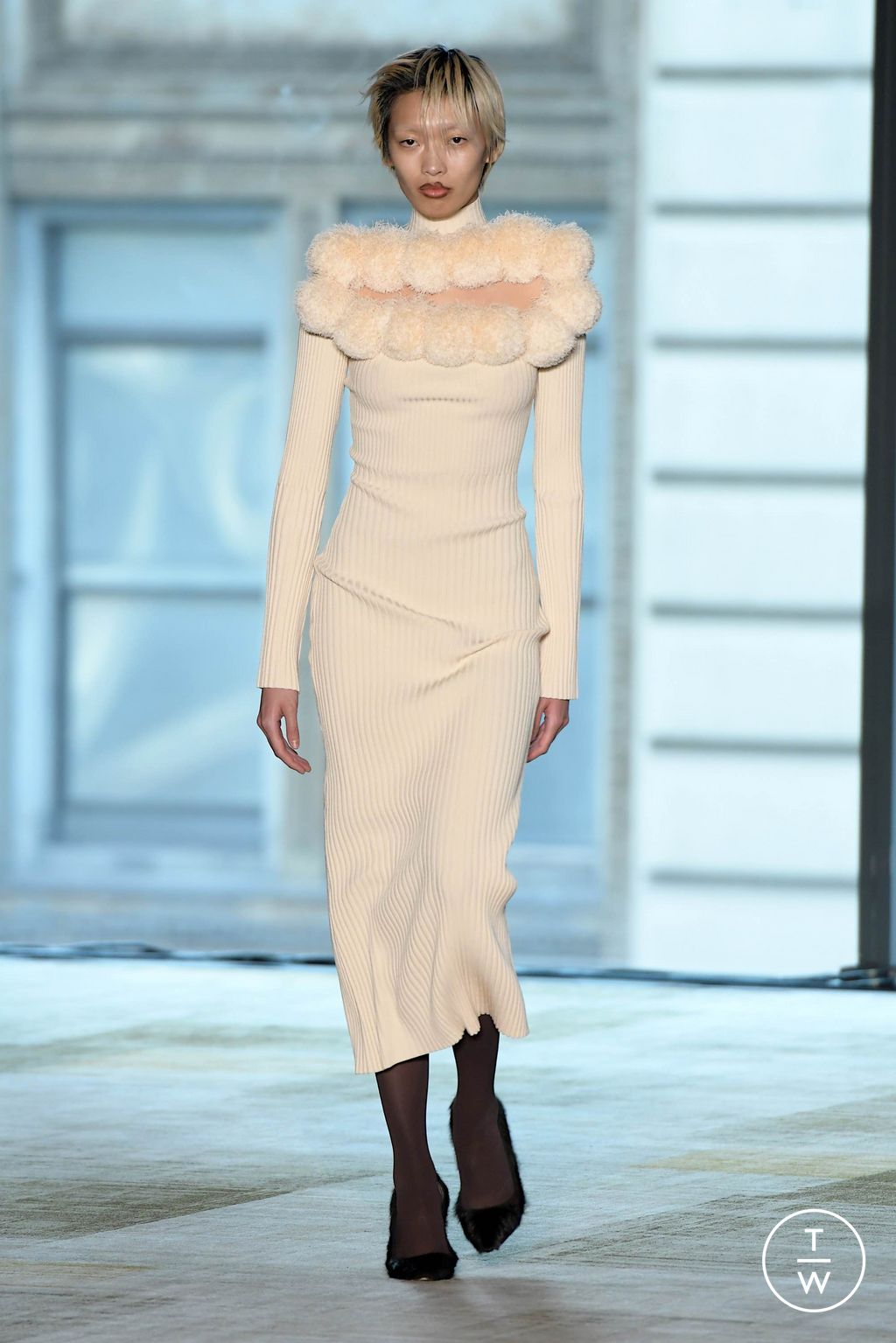 Fashion Week New York Fall/Winter 2024 look 9 from the AKNVAS collection 女装
