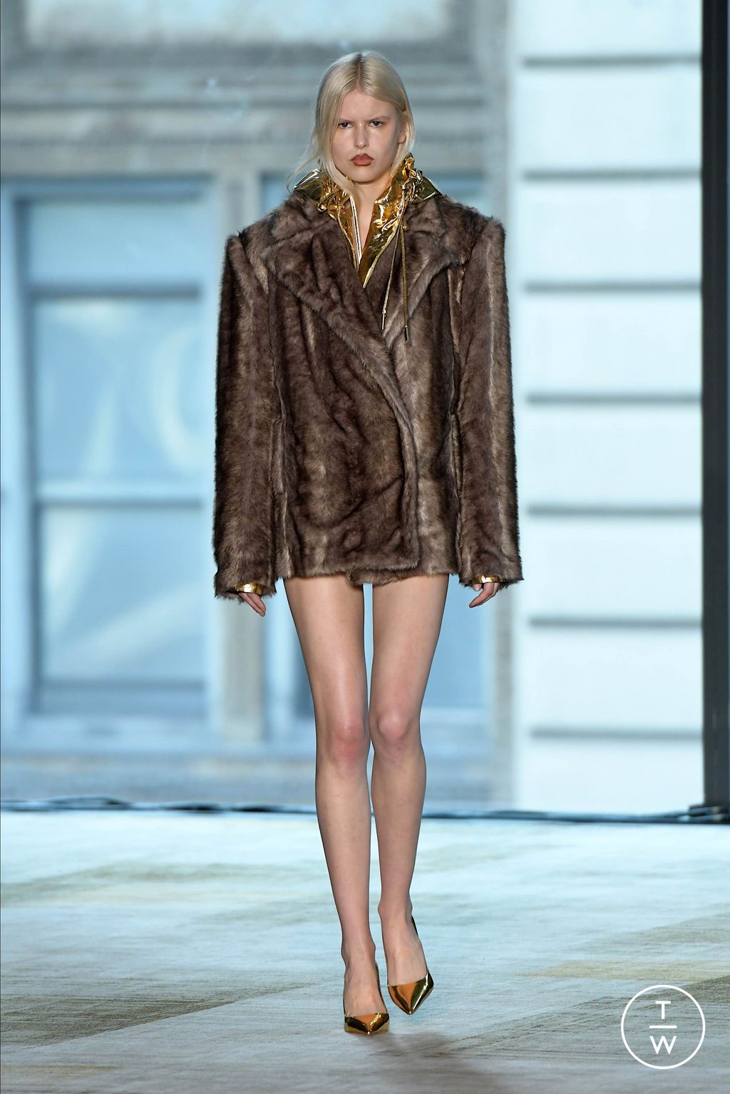 Fashion Week New York Fall/Winter 2024 look 13 from the AKNVAS collection 女装