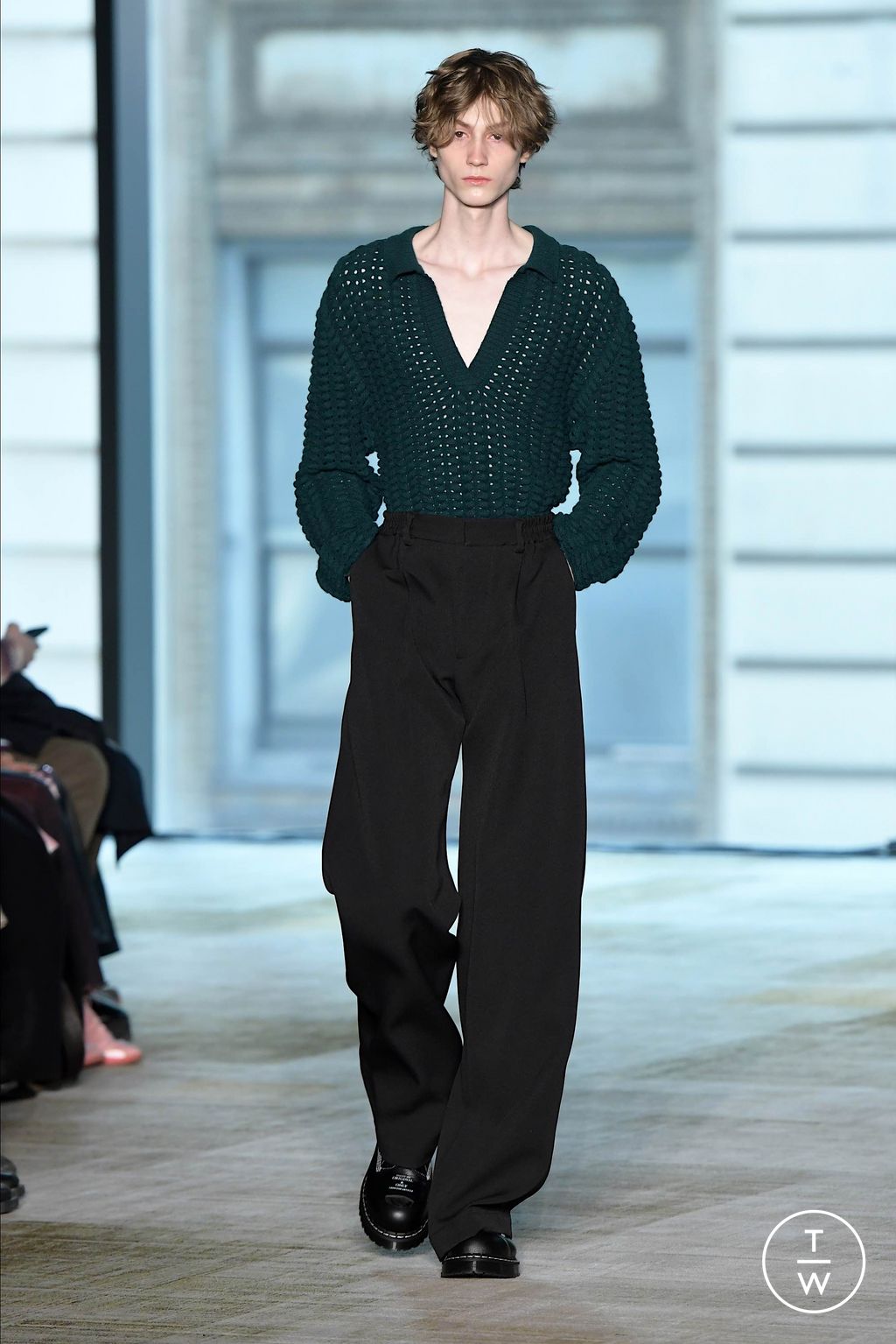 Fashion Week New York Fall/Winter 2024 look 19 from the AKNVAS collection womenswear