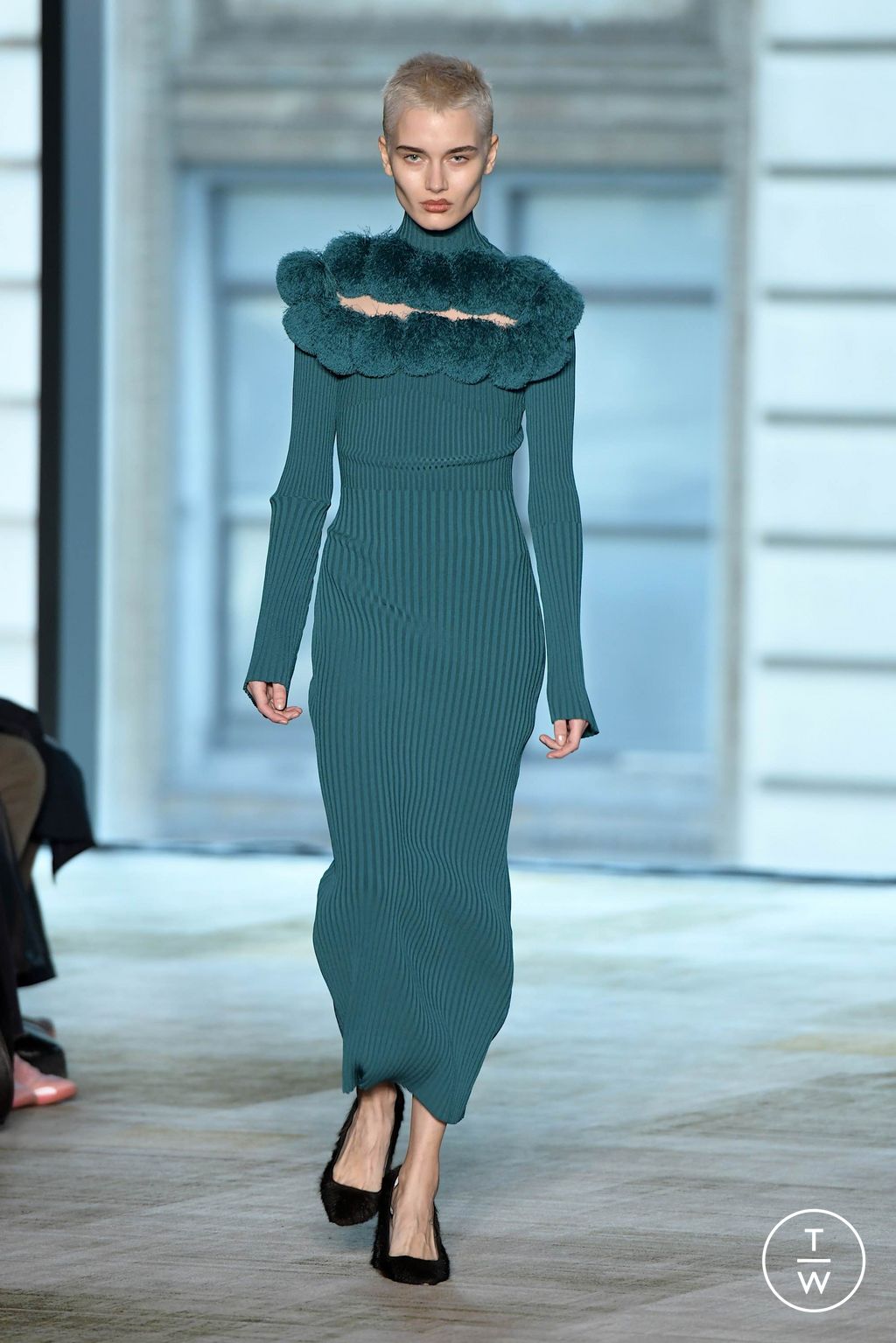 Fashion Week New York Fall/Winter 2024 look 22 from the AKNVAS collection womenswear