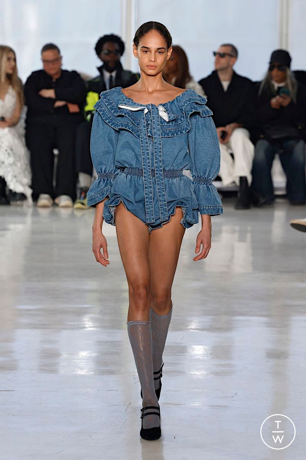 Fashion Week New York Fall/Winter 2025 look 23 from the AKNVAS collection womenswear