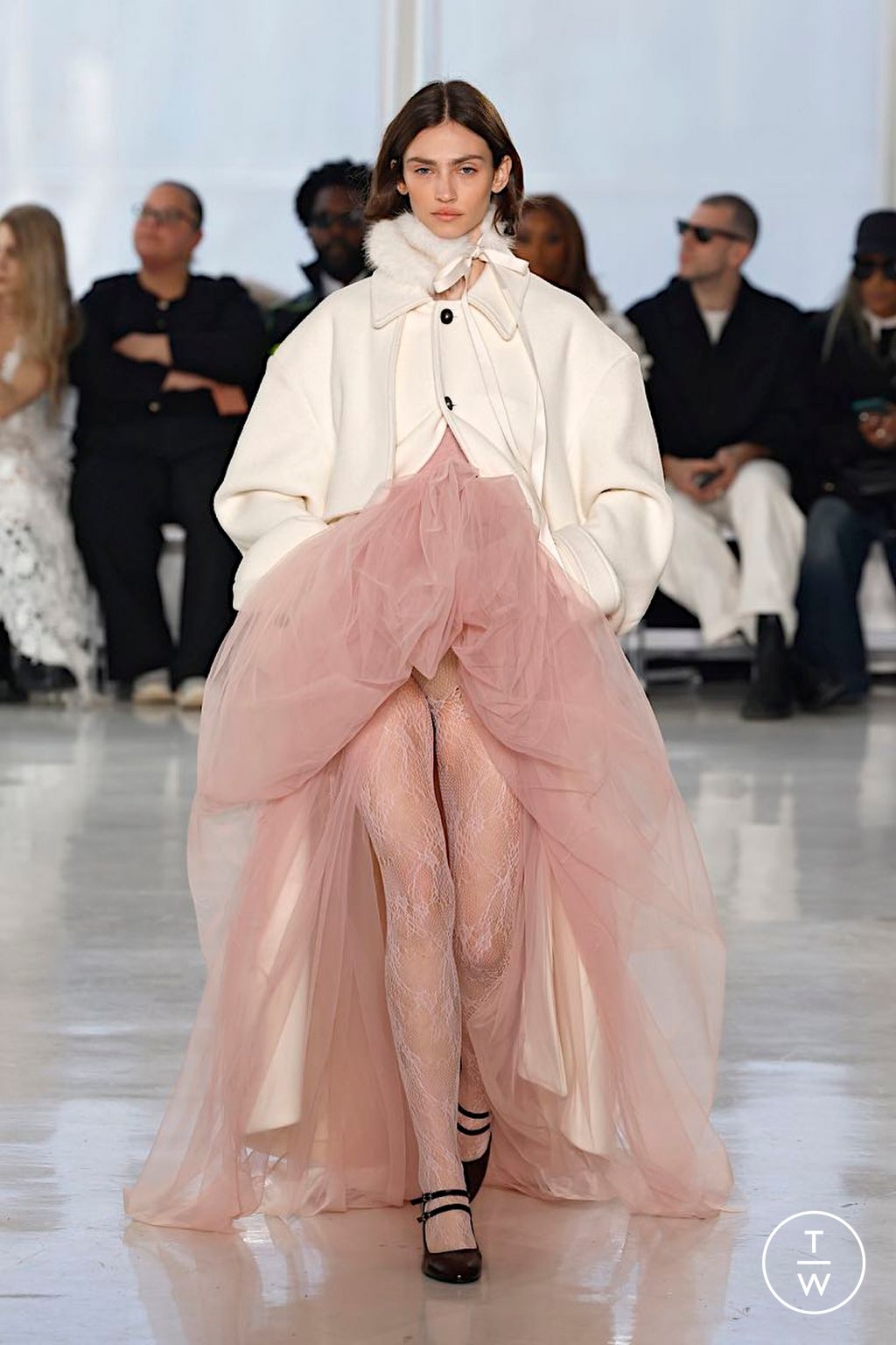 Fashion Week New York Fall/Winter 2025 look 26 from the AKNVAS collection 女装