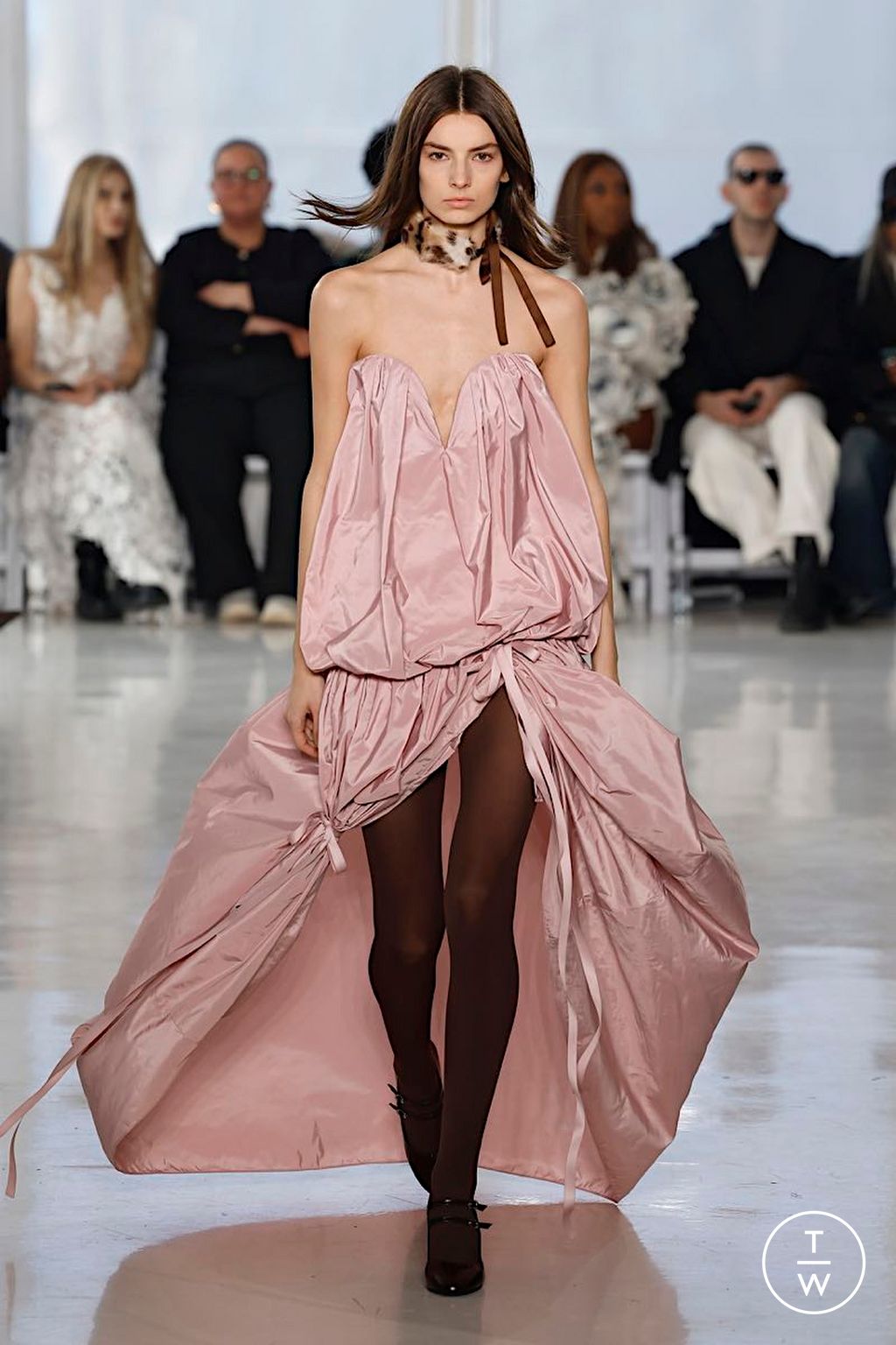 Fashion Week New York Fall/Winter 2025 look 31 de la collection AKNVAS womenswear