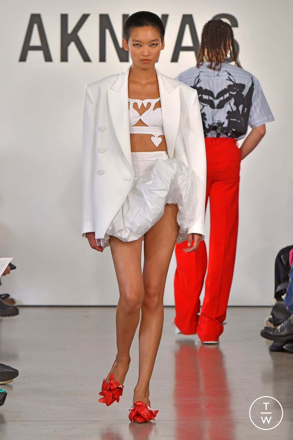 Fashion Week New York Spring/Summer 2024 look 21 from the AKNVAS collection womenswear