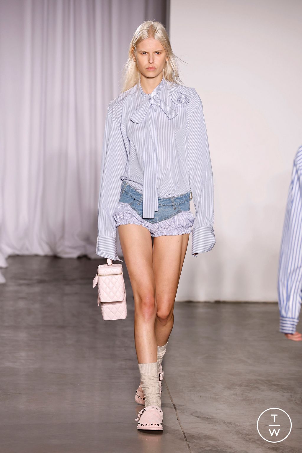 Fashion Week New York Spring/Summer 2026 look 13 from the AKNVAS collection womenswear