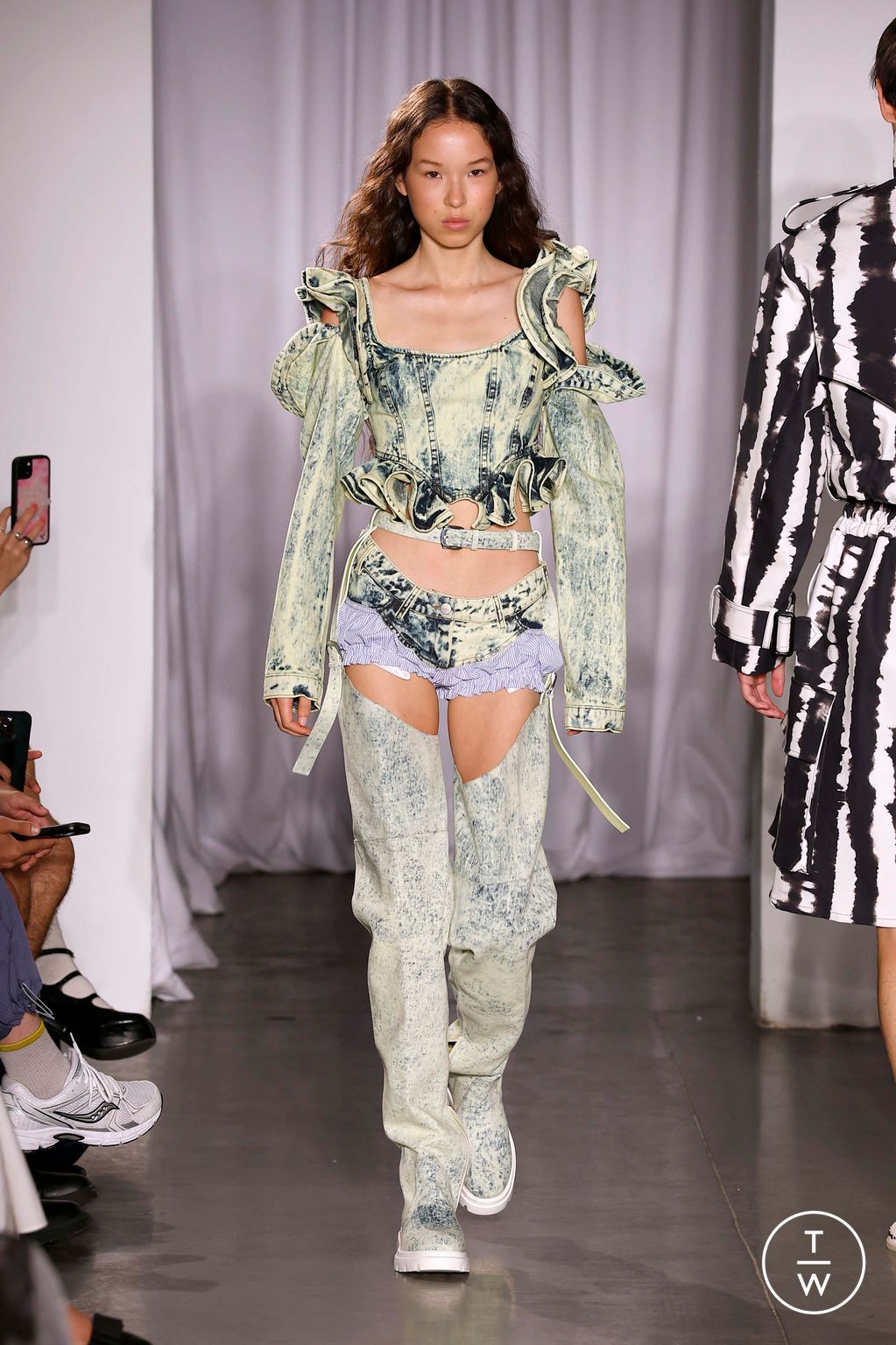 Fashion Week New York Spring/Summer 2026 look 27 from the AKNVAS collection womenswear