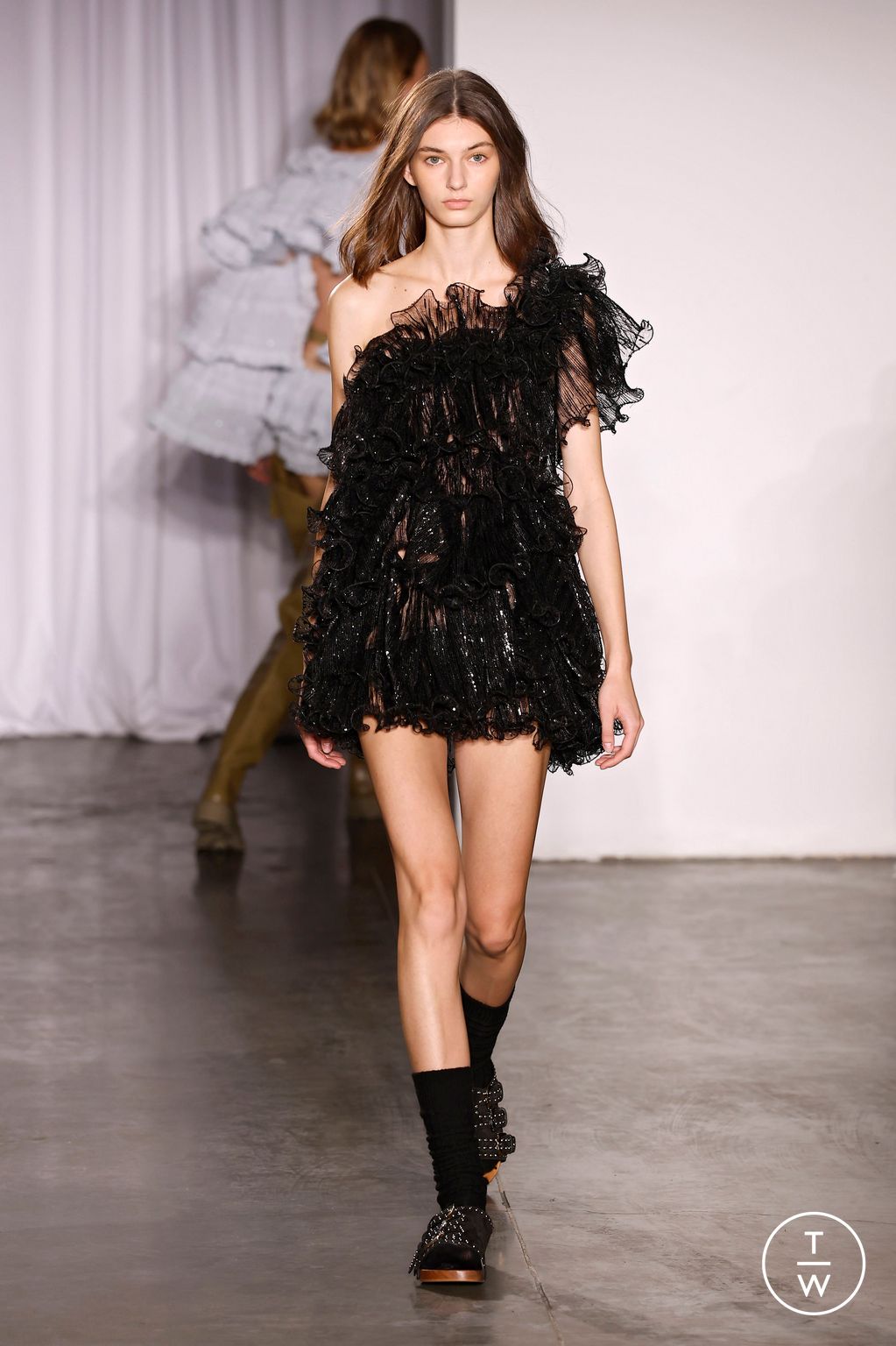 Fashion Week New York Spring/Summer 2026 look 31 from the AKNVAS collection womenswear