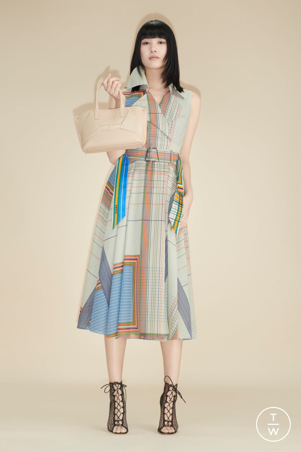 Fashion Week Paris Pre-Fall 2020 look 15 from the Akris collection 女装
