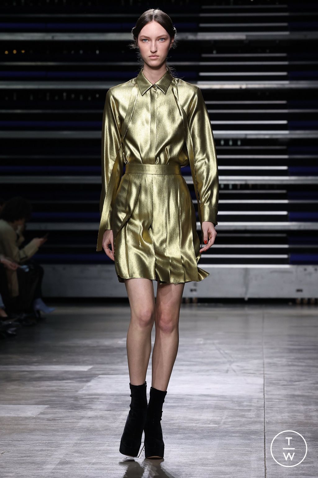 Fashion Week Paris Fall/Winter 2023 look 5 de la collection Akris womenswear