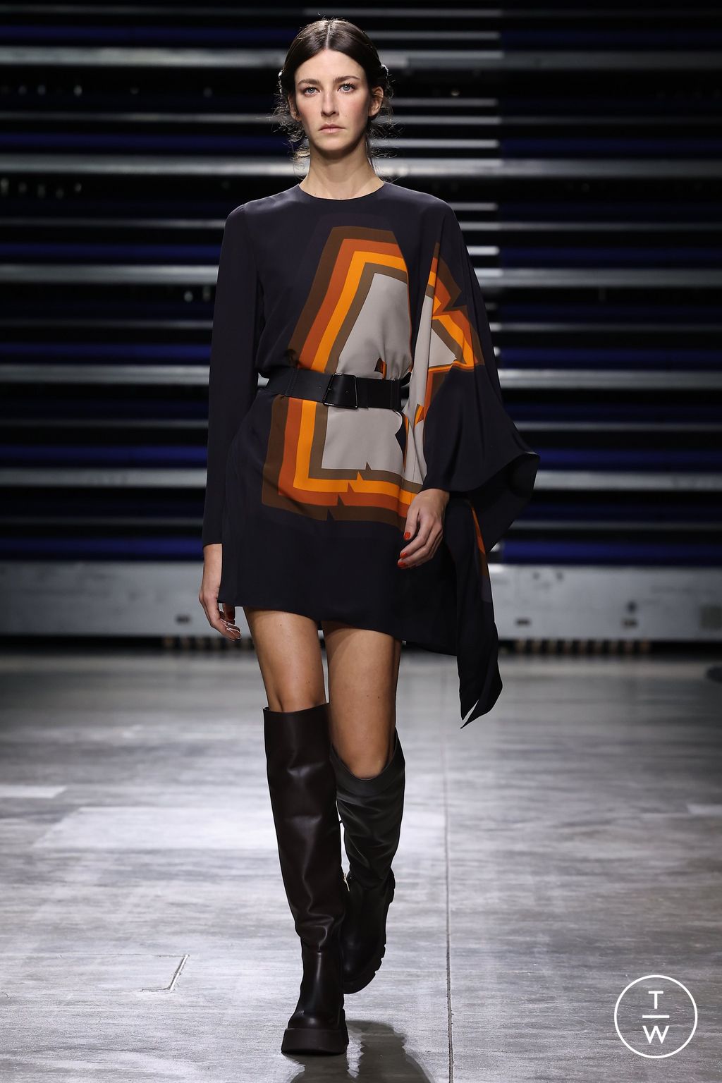 Fashion Week Paris Fall/Winter 2023 look 20 de la collection Akris womenswear