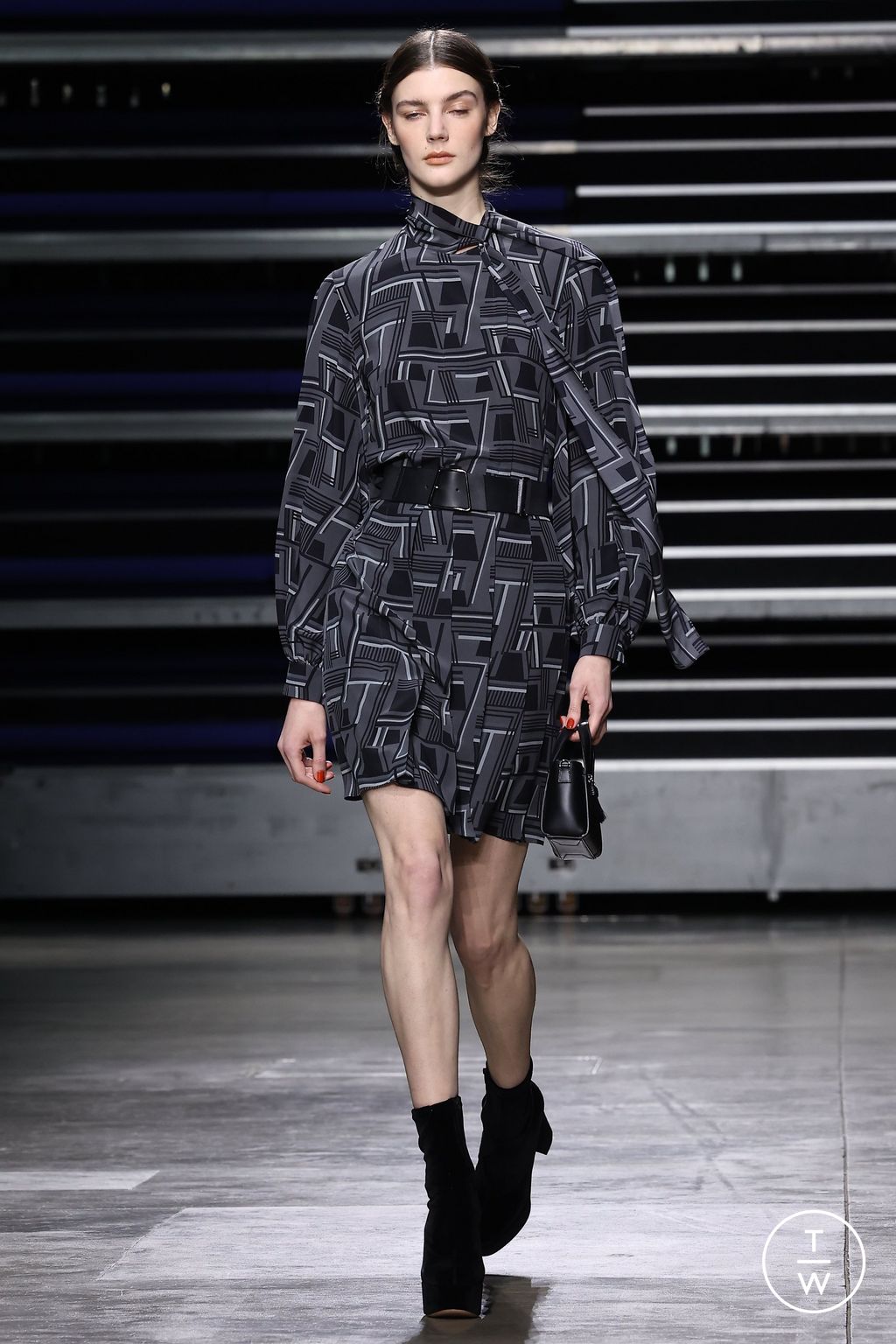Fashion Week Paris Fall/Winter 2023 look 32 from the Akris collection womenswear