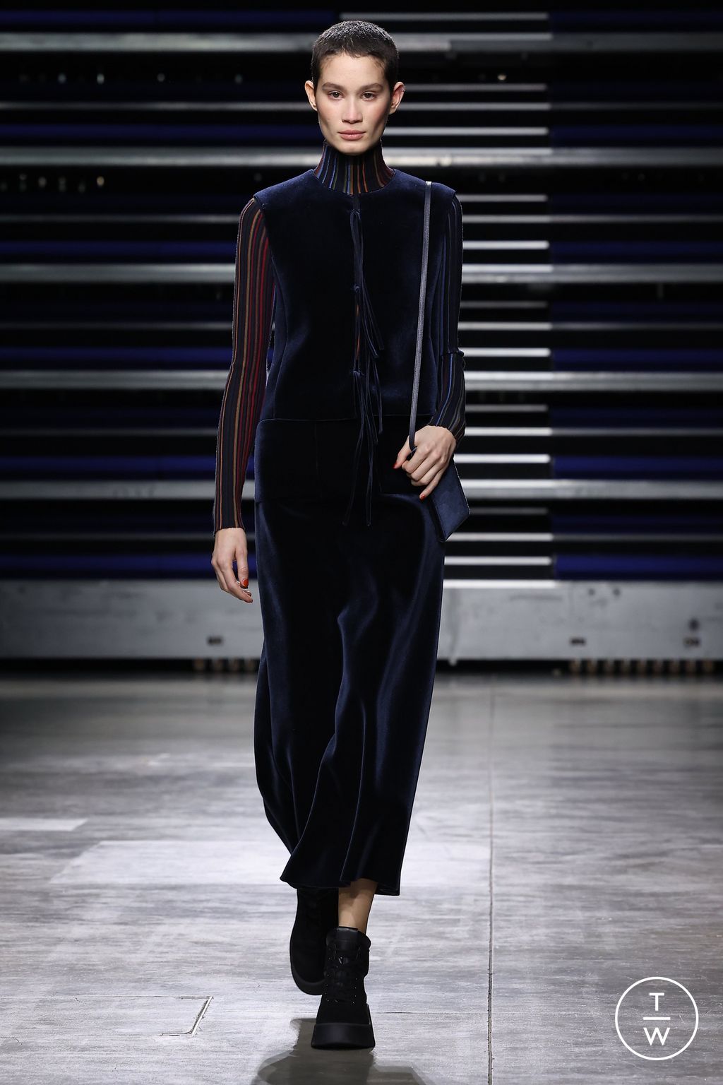 Fashion Week Paris Fall/Winter 2023 look 40 from the Akris collection 女装