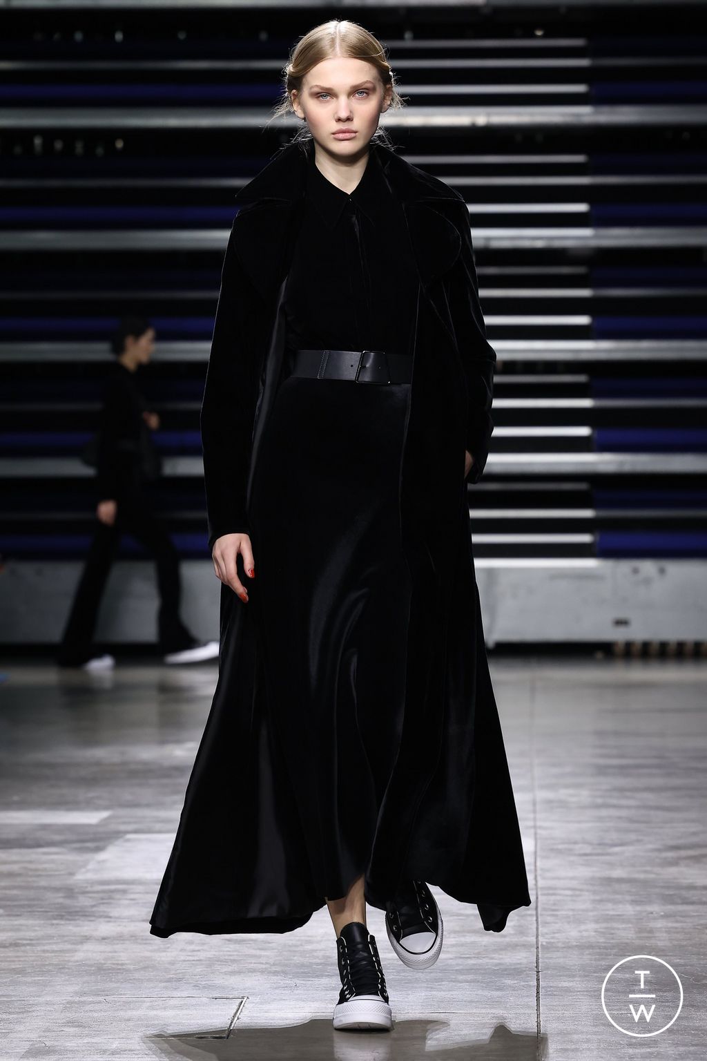 Fashion Week Paris Fall/Winter 2023 look 50 de la collection Akris womenswear