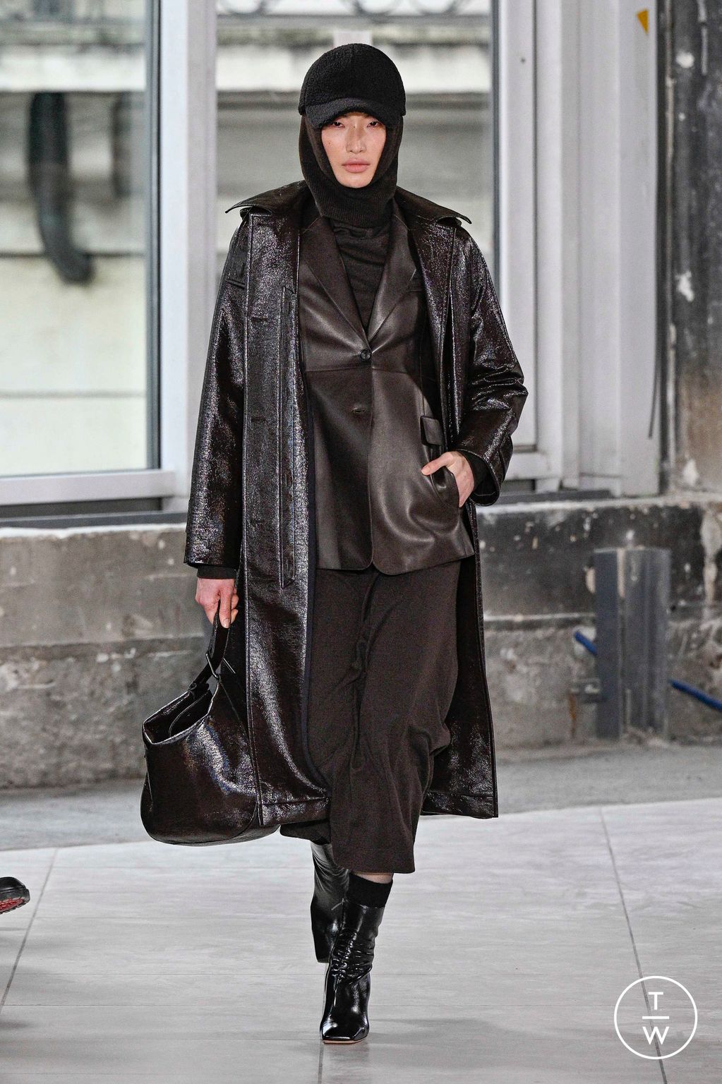 Fashion Week Paris Fall/Winter 2024 look 14 de la collection Akris womenswear