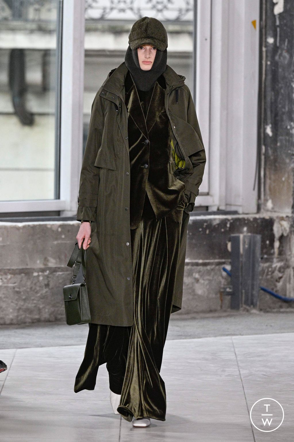 Fashion Week Paris Fall/Winter 2024 look 18 from the Akris collection womenswear