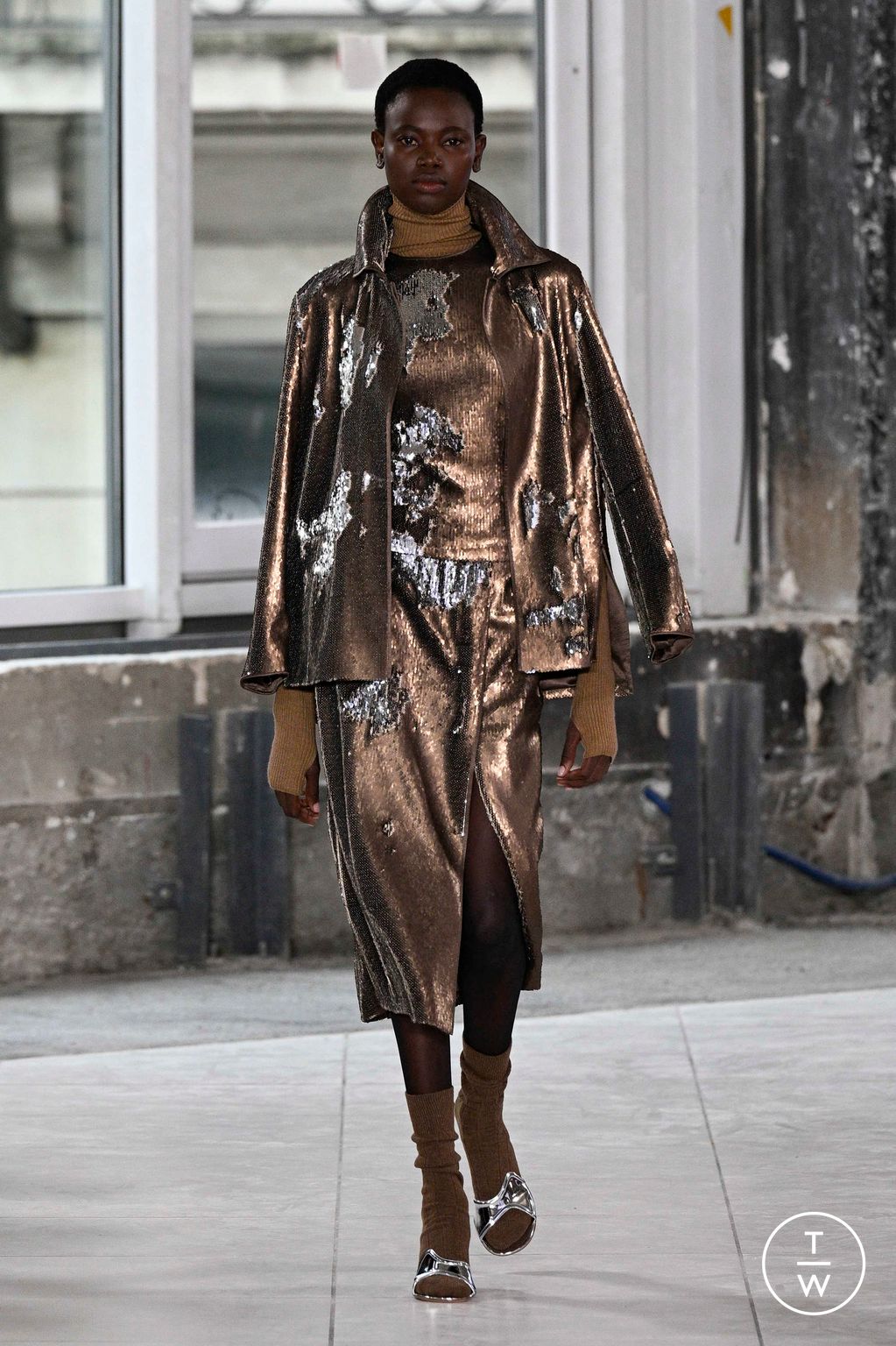 Fashion Week Paris Fall/Winter 2024 look 31 de la collection Akris womenswear