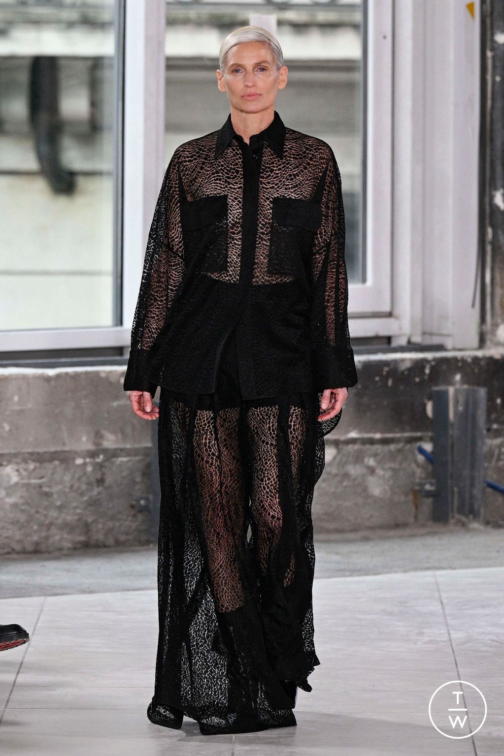 Fashion Week Paris Fall/Winter 2024 look 39 de la collection Akris womenswear