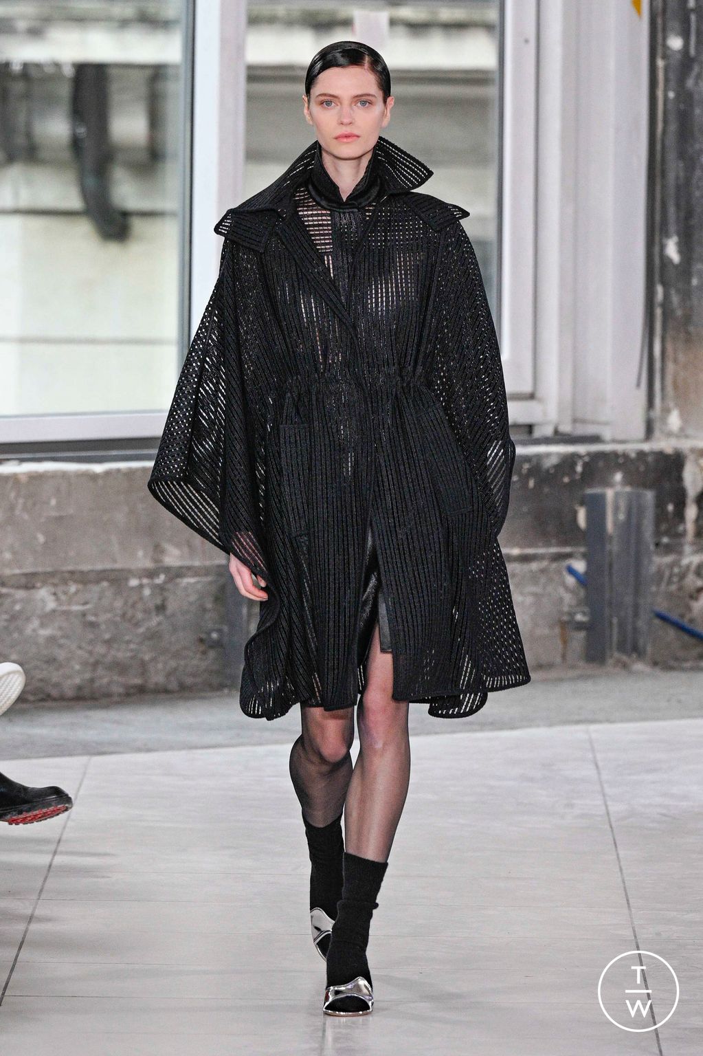 Fashion Week Paris Fall/Winter 2024 look 40 from the Akris collection 女装