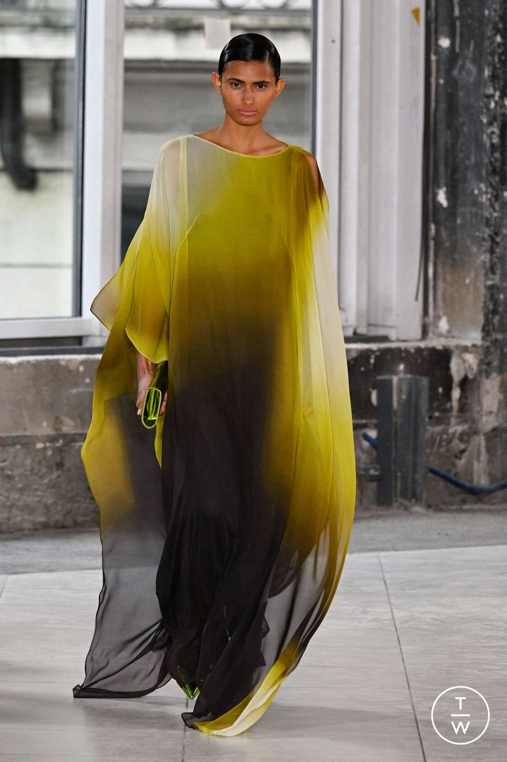 Fashion Week Paris Fall/Winter 2024 look 49 from the Akris collection 女装