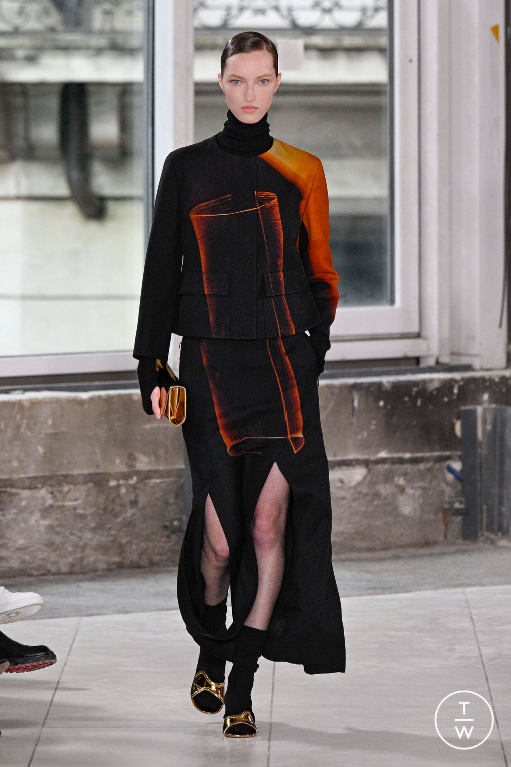 Fashion Week Paris Fall/Winter 2024 look 51 from the Akris collection 女装