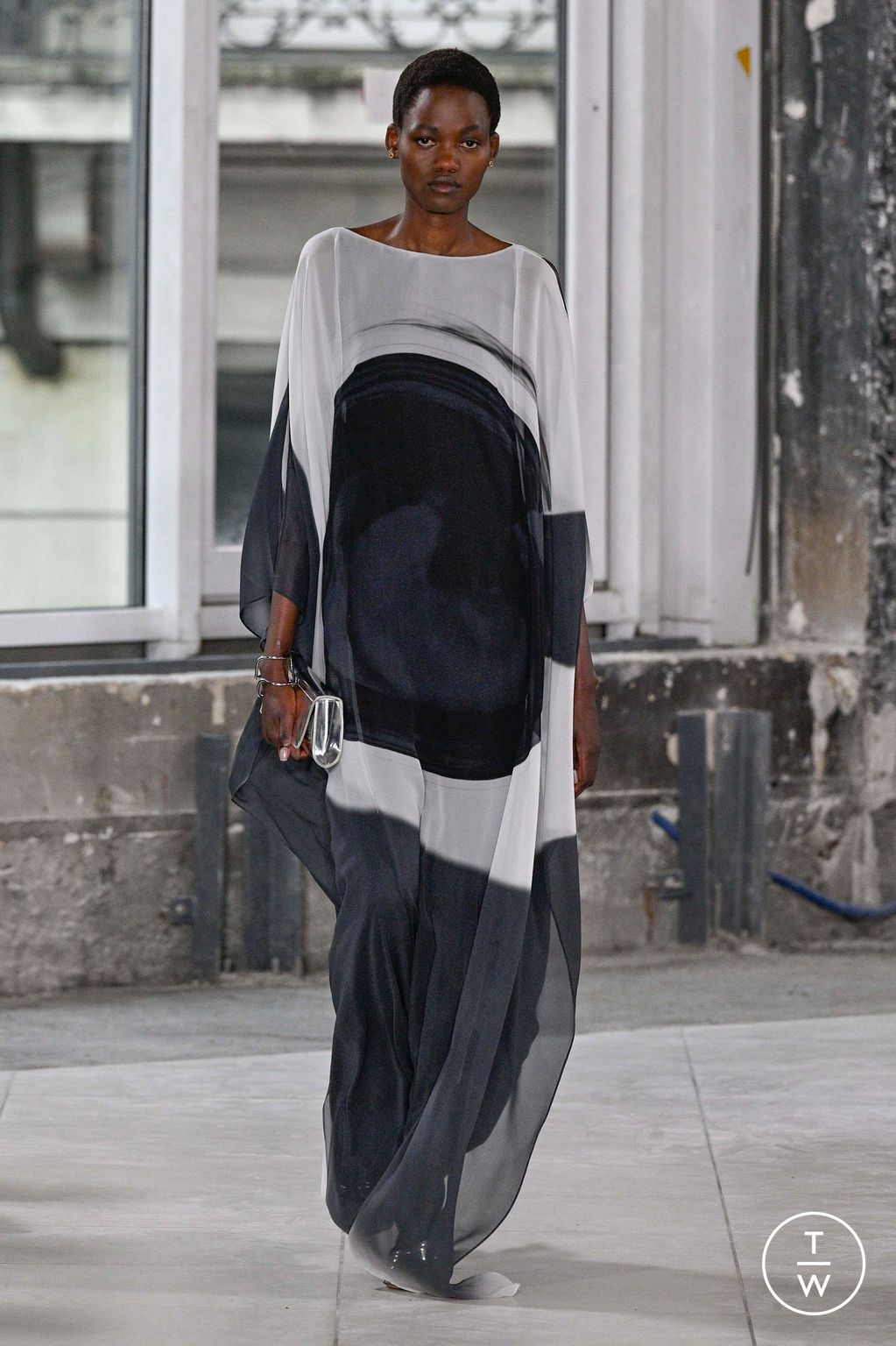 Fashion Week Paris Fall/Winter 2024 look 58 from the Akris collection 女装