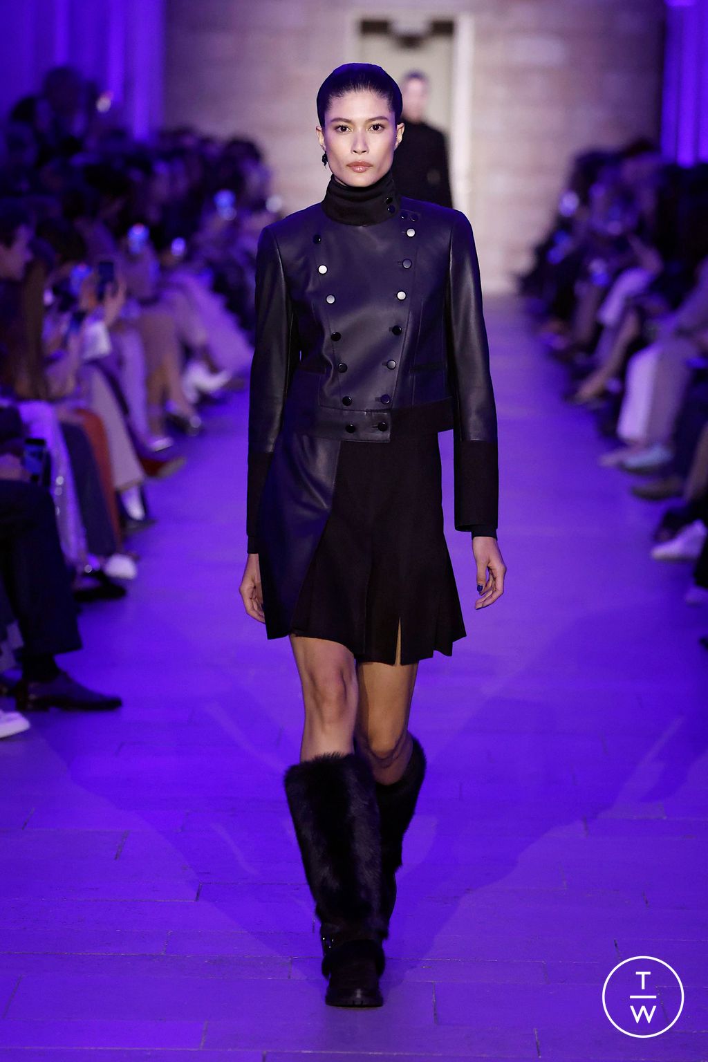 Fashion Week Paris Fall/Winter 2025 look 6 from the Akris collection 女装