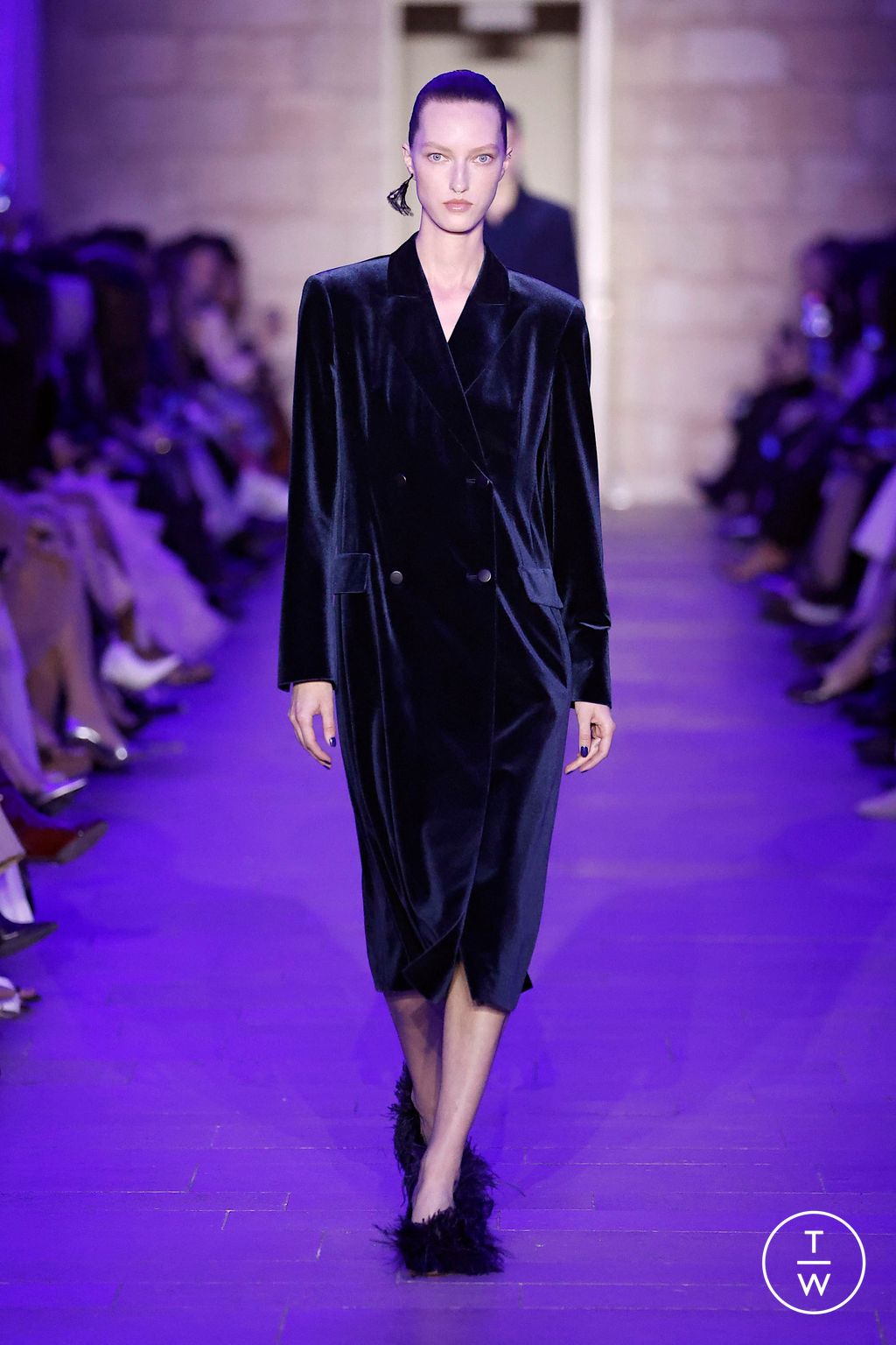 Fashion Week Paris Fall/Winter 2025 look 23 de la collection Akris womenswear