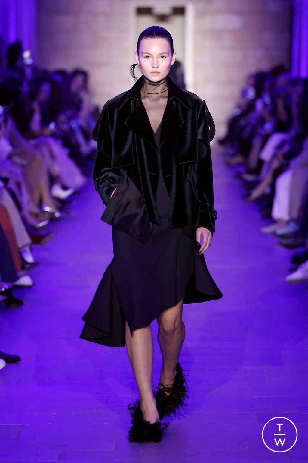 Fashion Week Paris Fall/Winter 2025 look 26 de la collection Akris womenswear