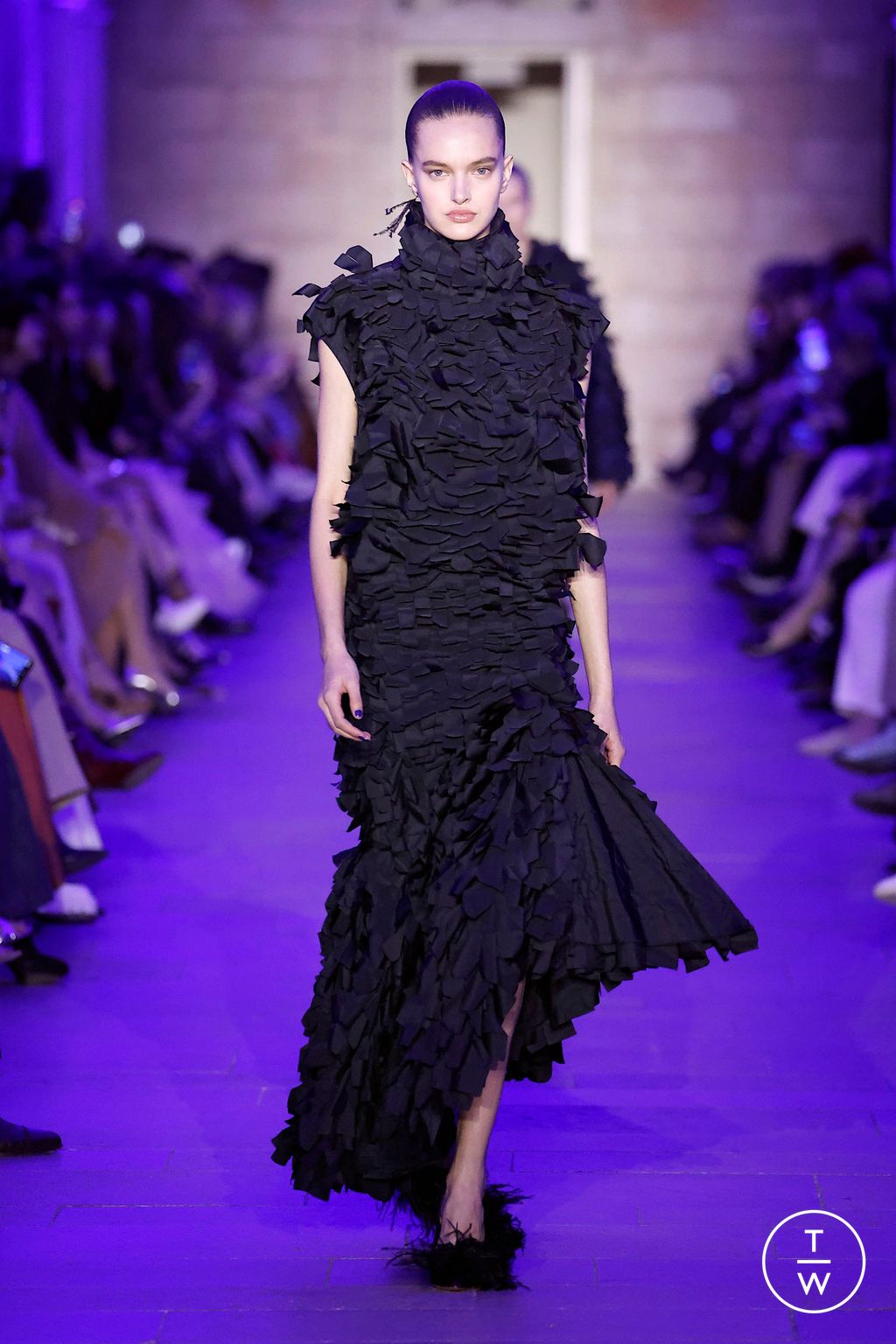 Fashion Week Paris Fall/Winter 2025 look 27 de la collection Akris womenswear