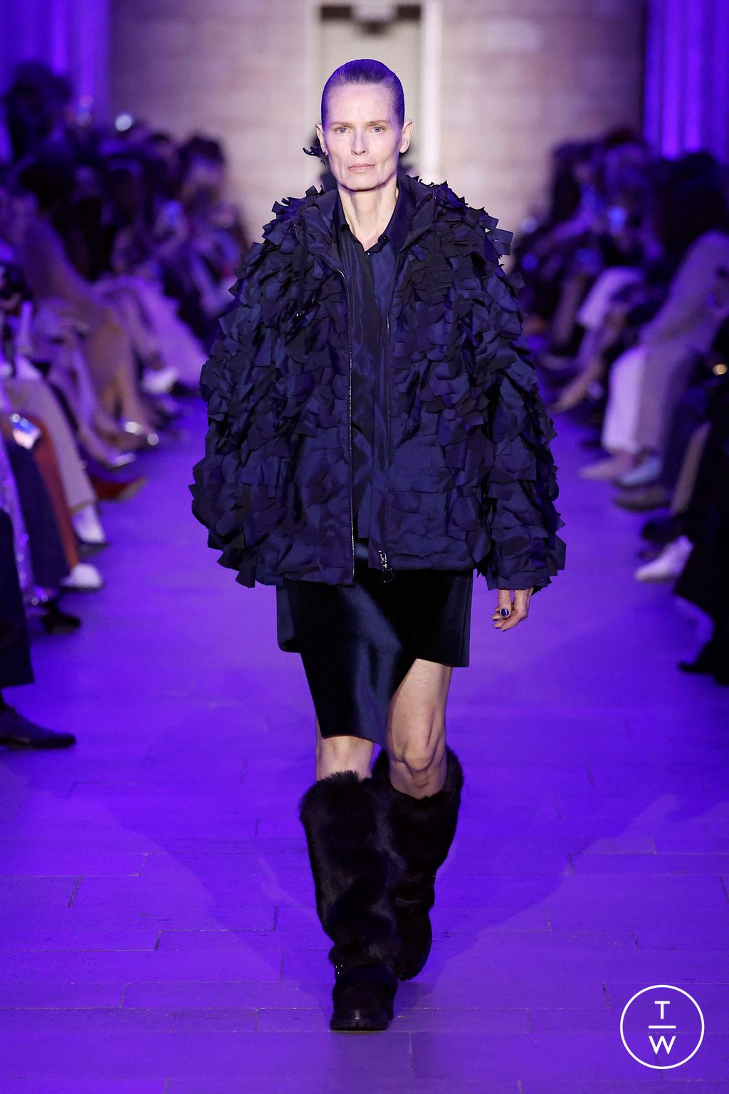 Fashion Week Paris Fall/Winter 2025 look 28 de la collection Akris womenswear