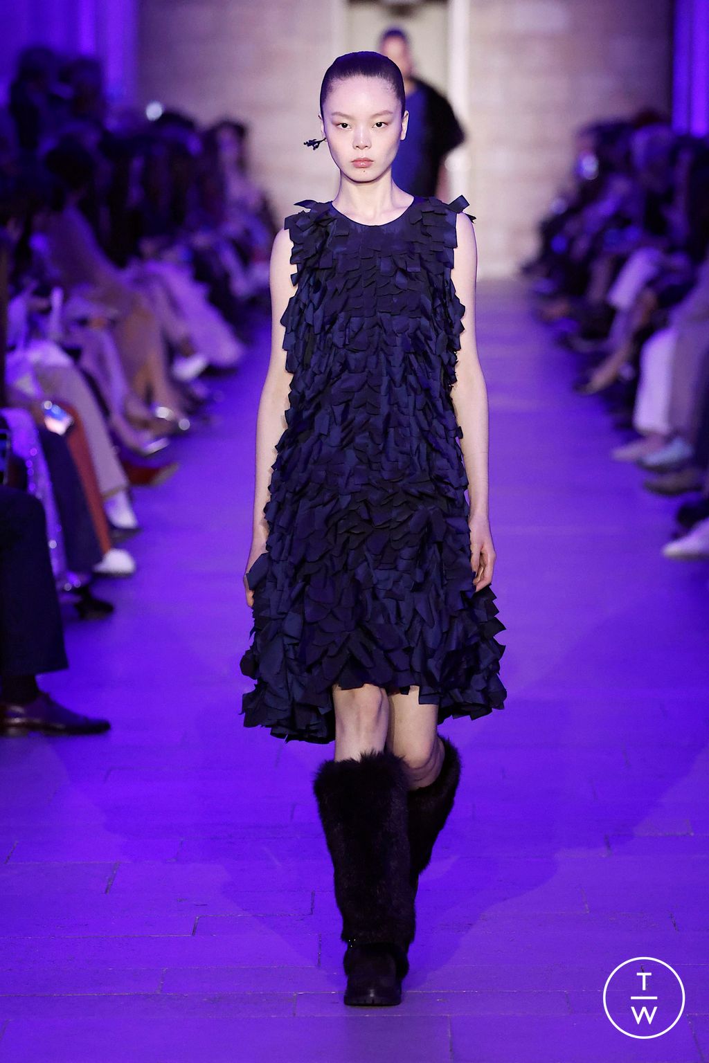 Fashion Week Paris Fall/Winter 2025 look 29 from the Akris collection 女装