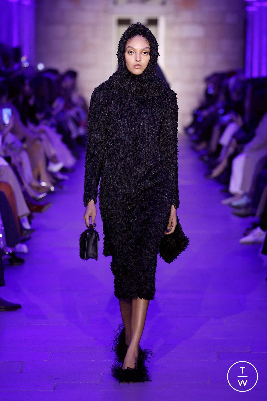 Fashion Week Paris Fall/Winter 2025 look 33 from the Akris collection 女装