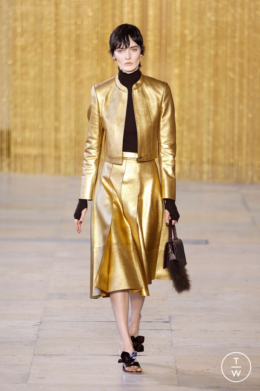 Fashion Week Paris Fall/Winter 2026 look 2 from the Akris collection womenswear