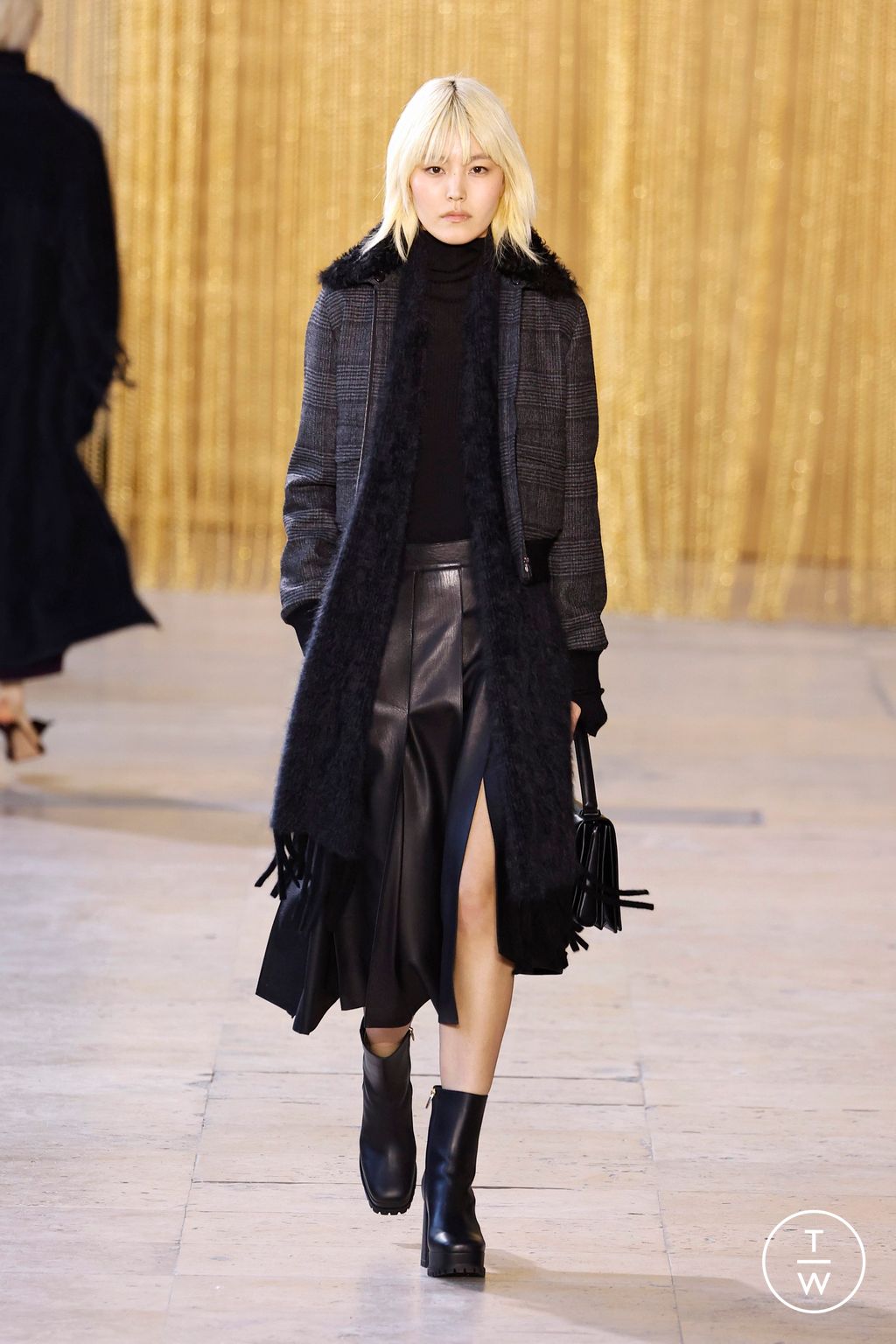 Fashion Week Paris Fall/Winter 2026 look 19 from the Akris collection womenswear