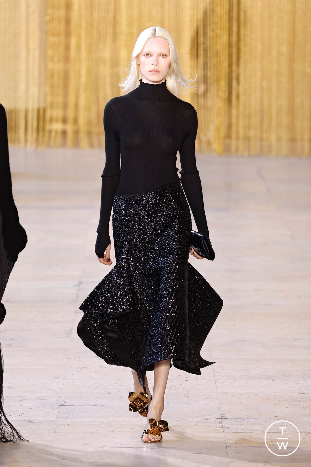 Fashion Week Paris Fall/Winter 2026 look 30 from the Akris collection womenswear