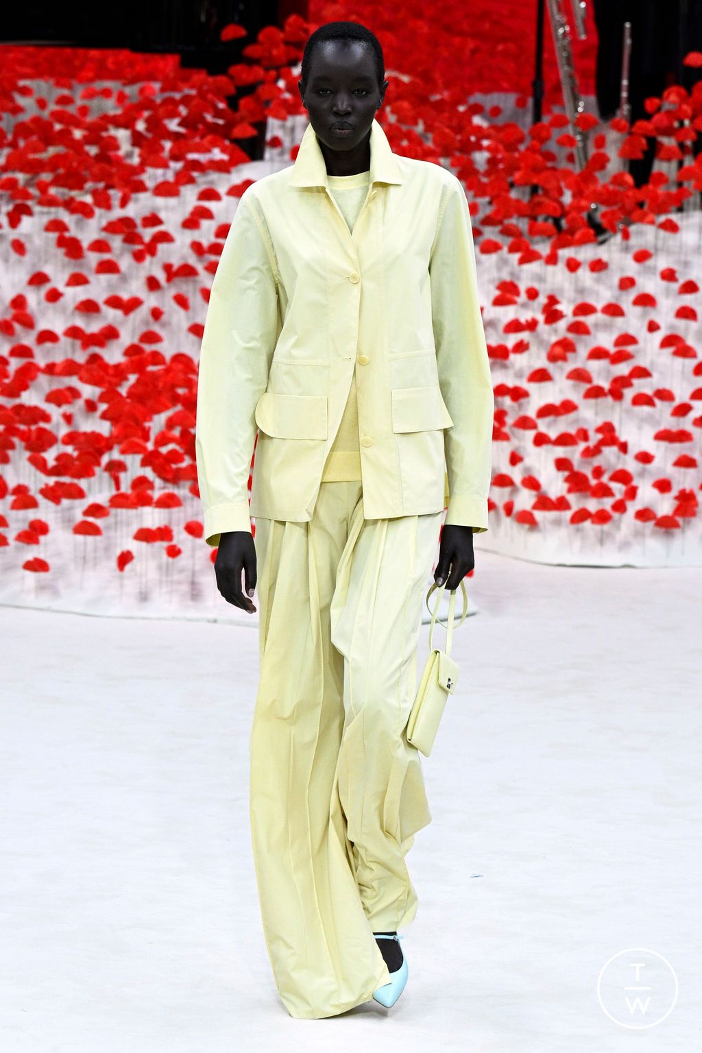 Fashion Week Paris Spring/Summer 2024 look 20 from the Akris collection 女装