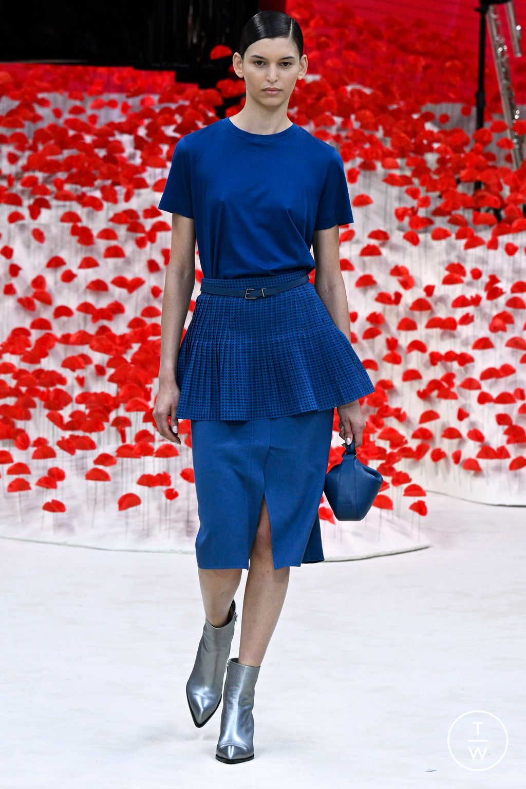 Fashion Week Paris Spring/Summer 2024 look 28 from the Akris collection 女装