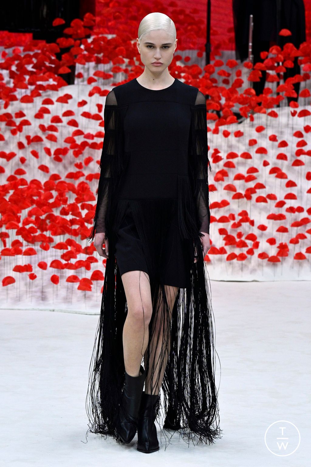 Fashion Week Paris Spring/Summer 2024 look 47 from the Akris collection 女装