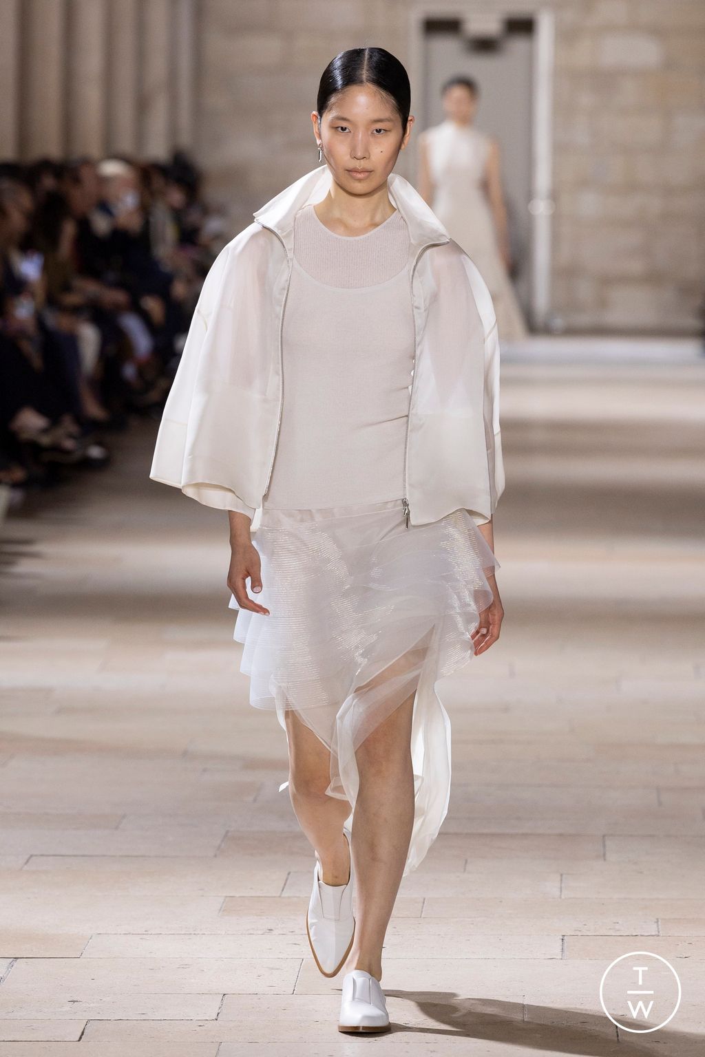 Fashion Week Paris Spring/Summer 2025 look 3 from the Akris collection womenswear