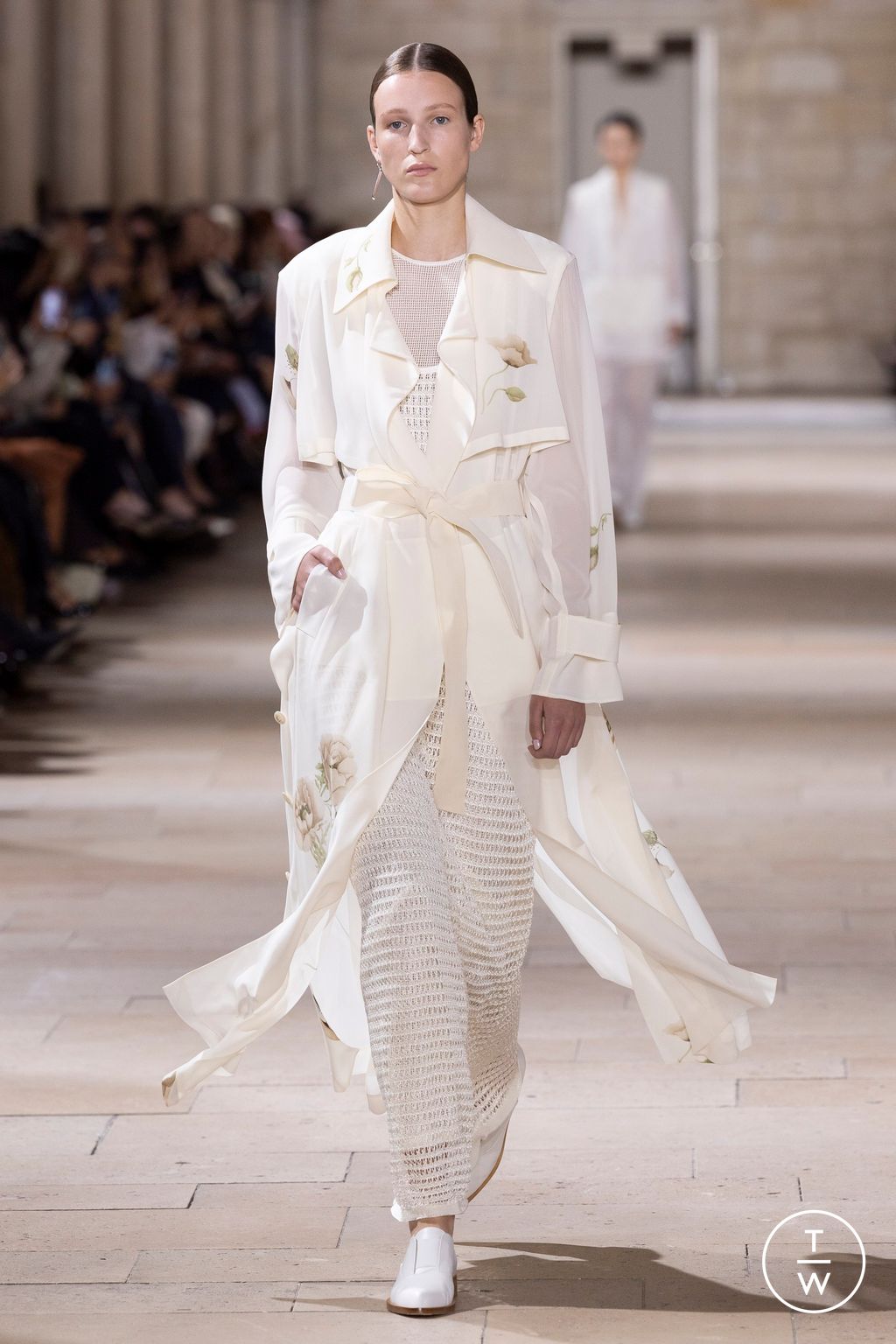 Fashion Week Paris Spring/Summer 2025 look 13 from the Akris collection womenswear