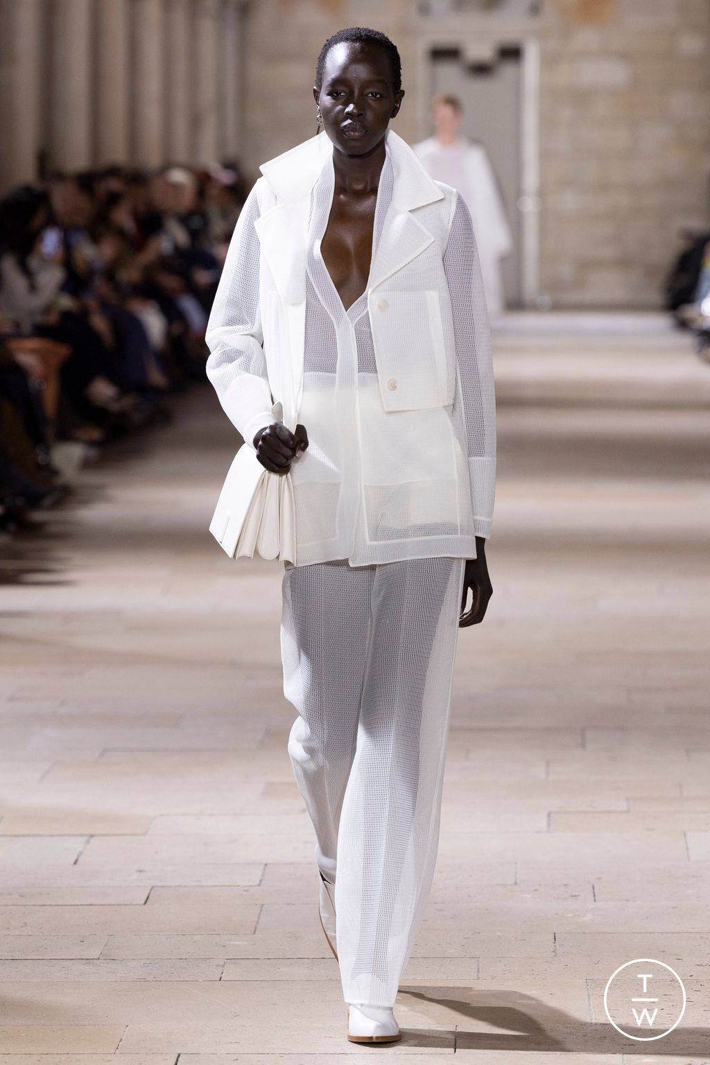 Fashion Week Paris Spring/Summer 2025 look 20 from the Akris collection womenswear