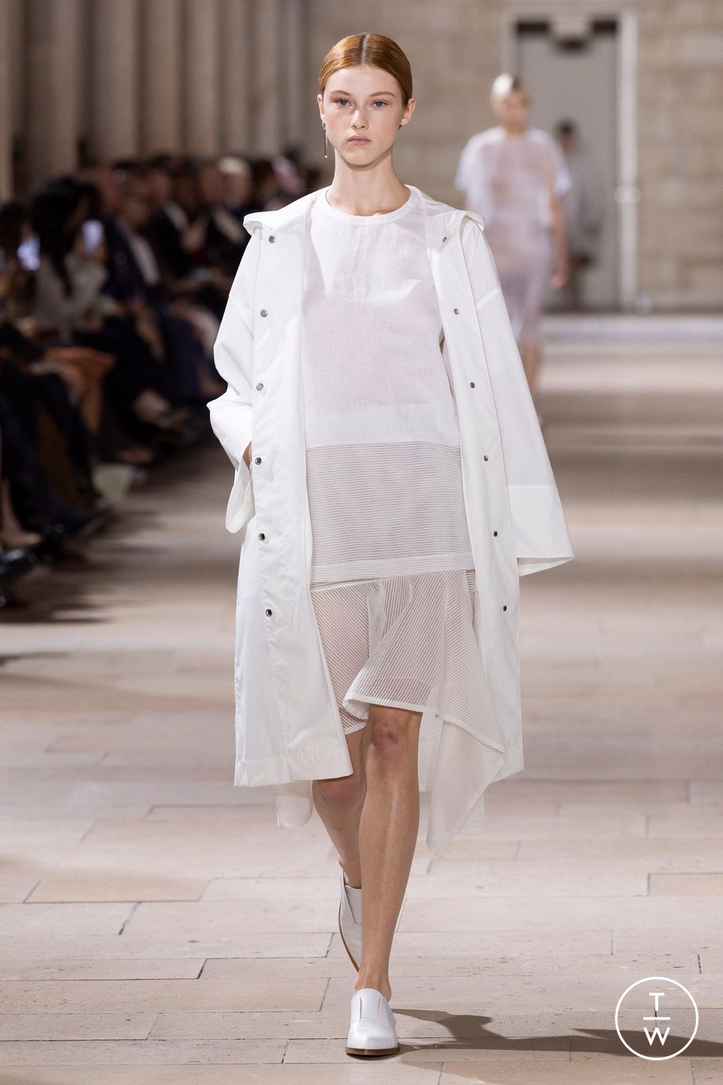 Fashion Week Paris Spring/Summer 2025 look 21 de la collection Akris womenswear