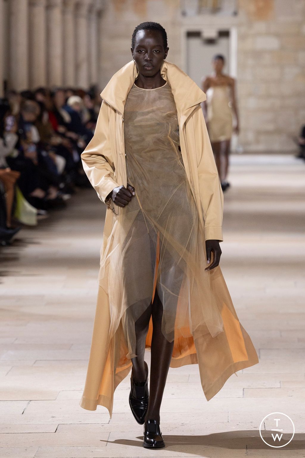 Fashion Week Paris Spring/Summer 2025 look 49 from the Akris collection womenswear