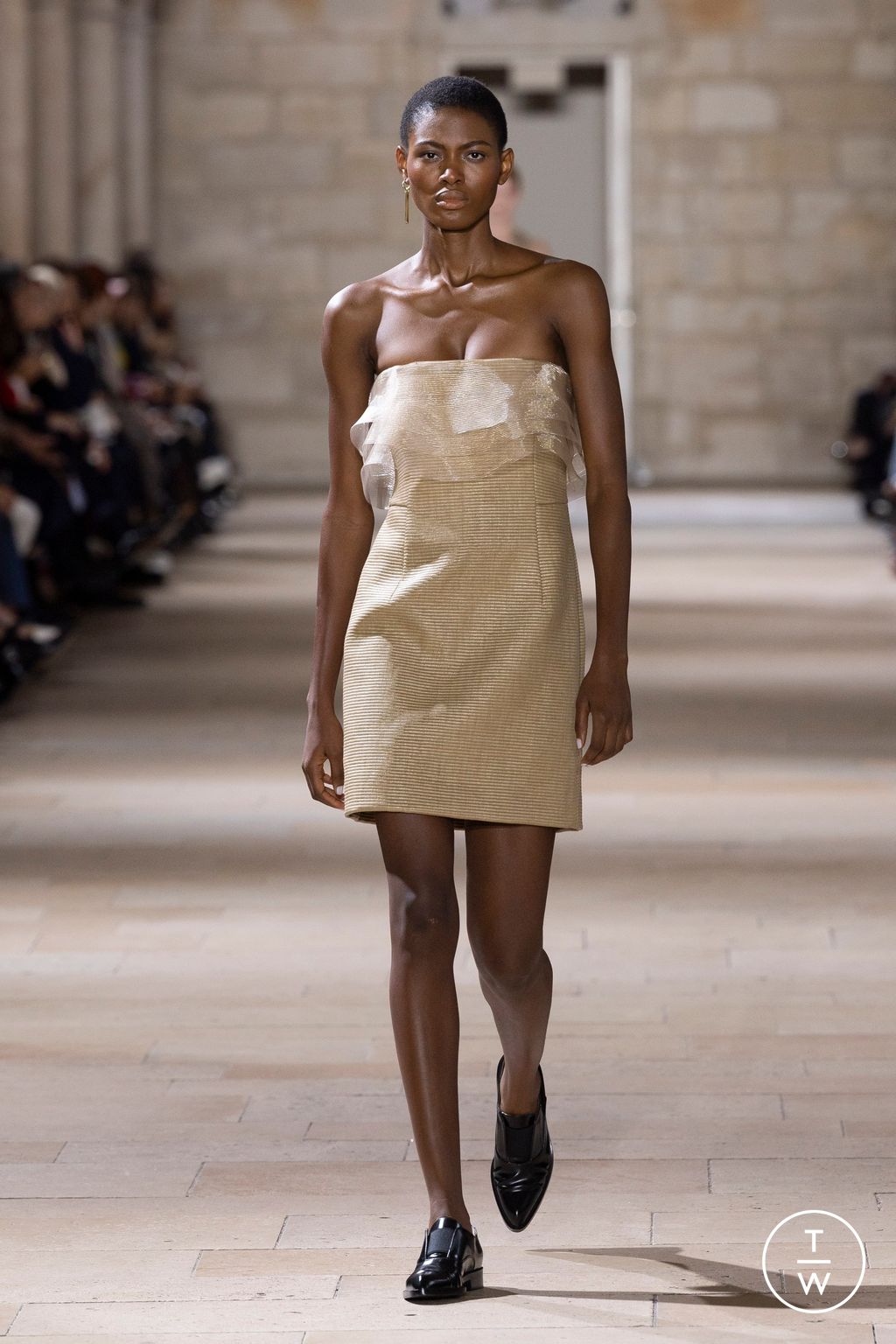 Fashion Week Paris Spring/Summer 2025 look 50 from the Akris collection womenswear