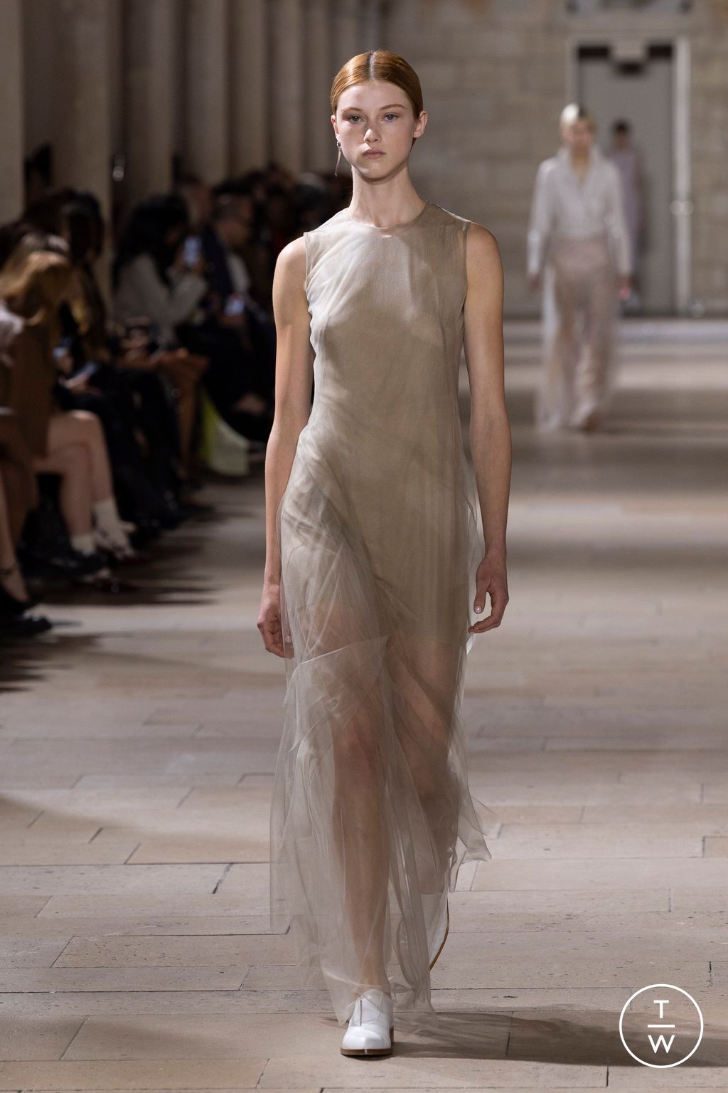 Fashion Week Paris Spring/Summer 2025 look 51 de la collection Akris womenswear