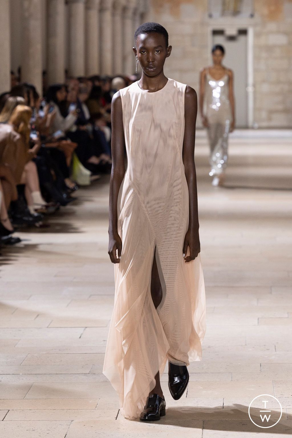 Fashion Week Paris Spring/Summer 2025 look 56 from the Akris collection womenswear